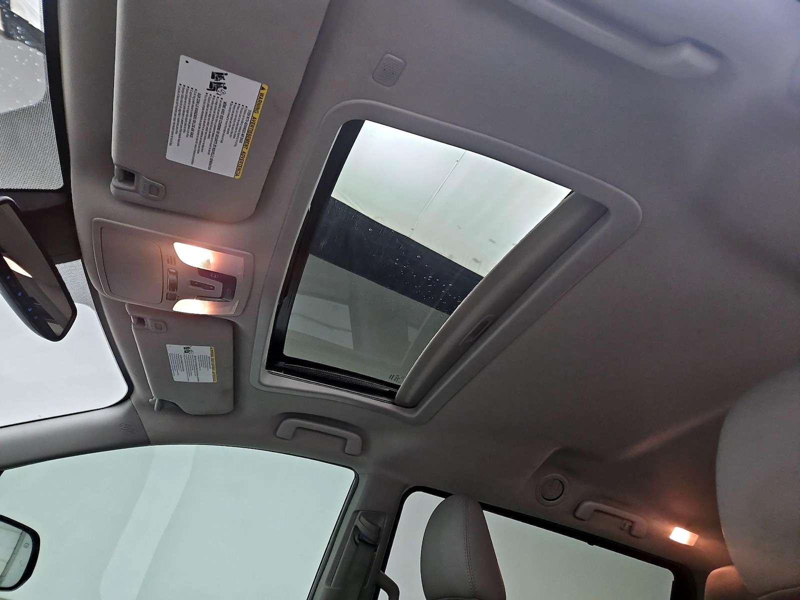 2019 Toyota Sienna XLE - Photo 21