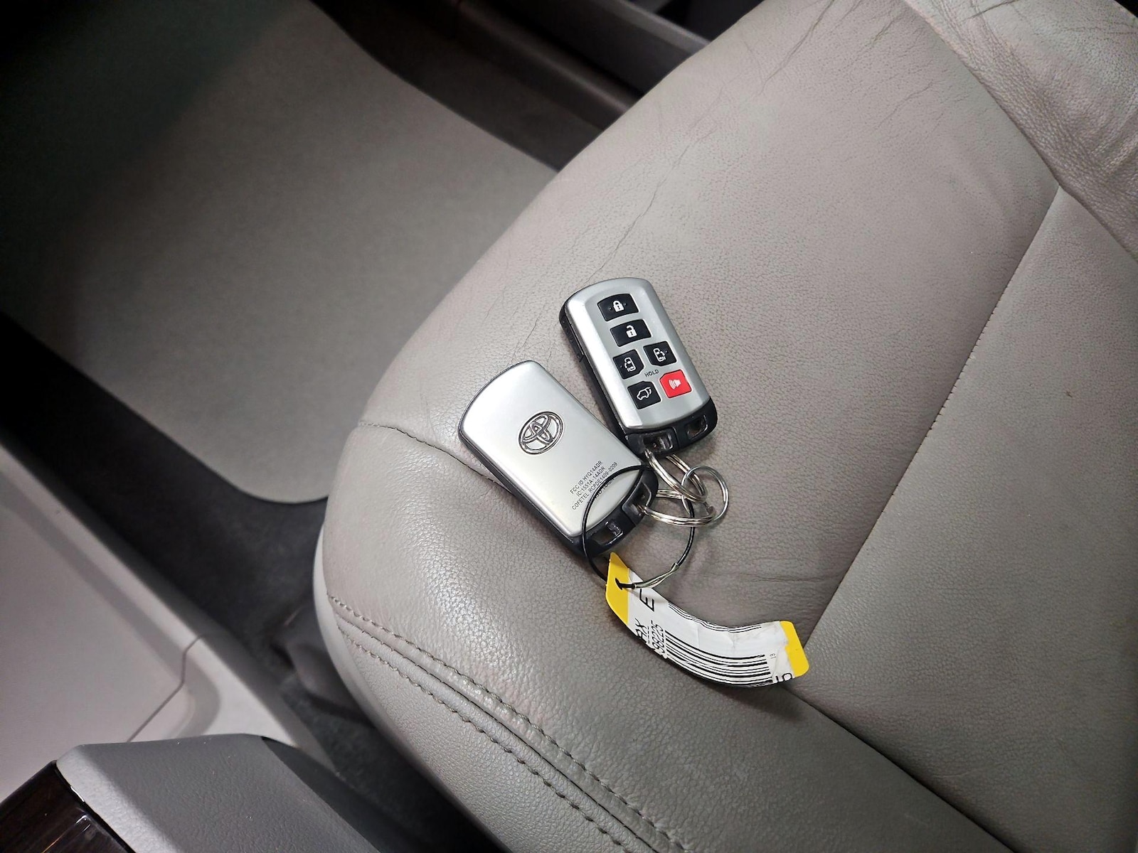 2019 Toyota Sienna XLE - Photo 27