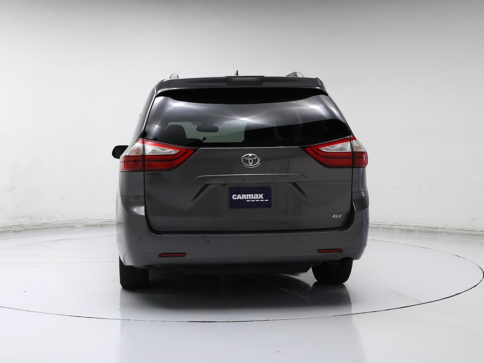2019 Toyota Sienna XLE - Photo 7