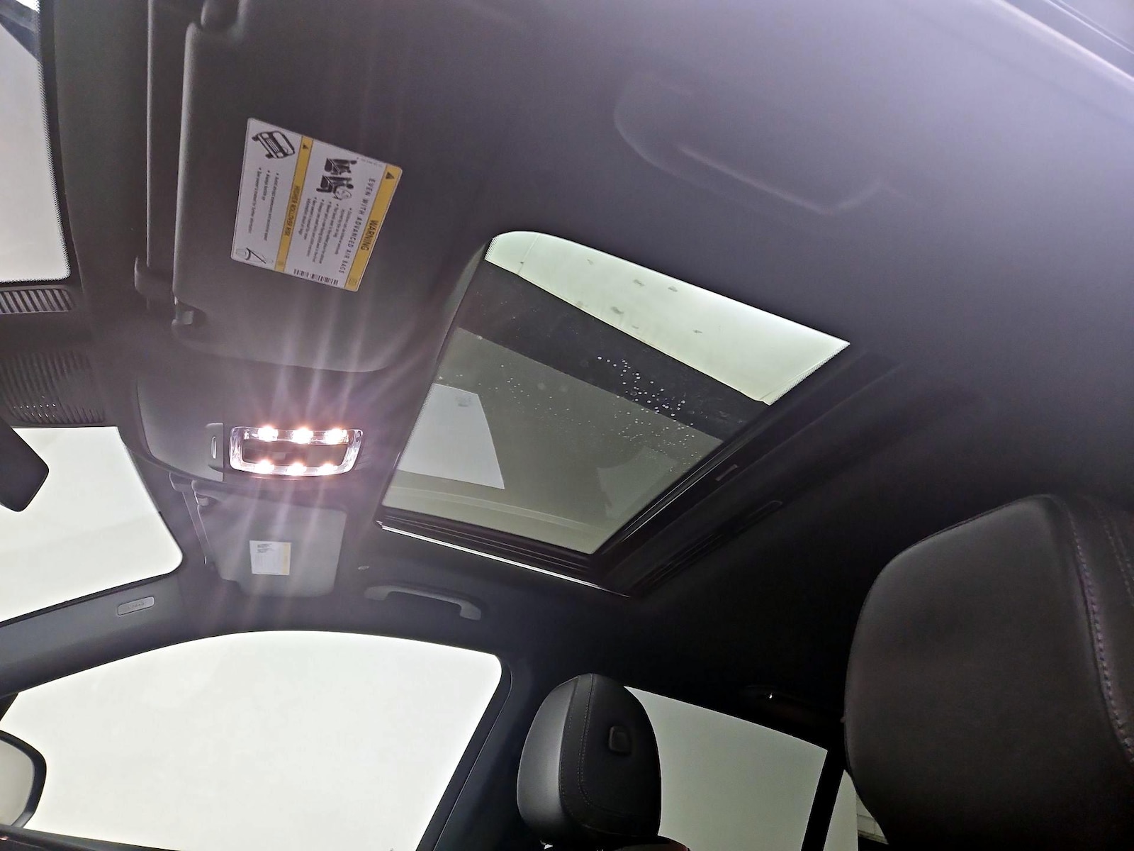 Sunroof(s) & Overhead Airbags