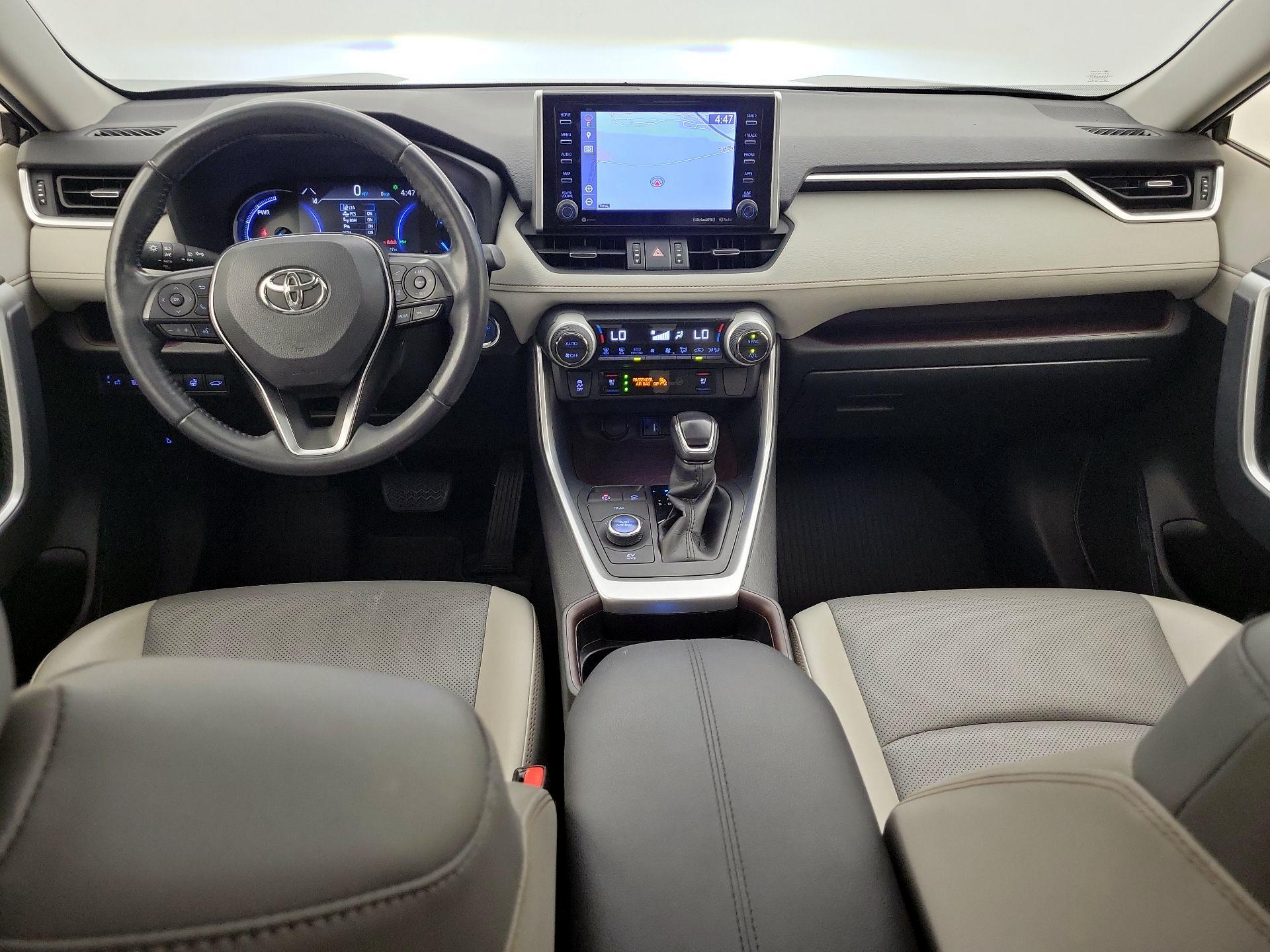 Thumbnail: 2019 Toyota RAV4 - 9
