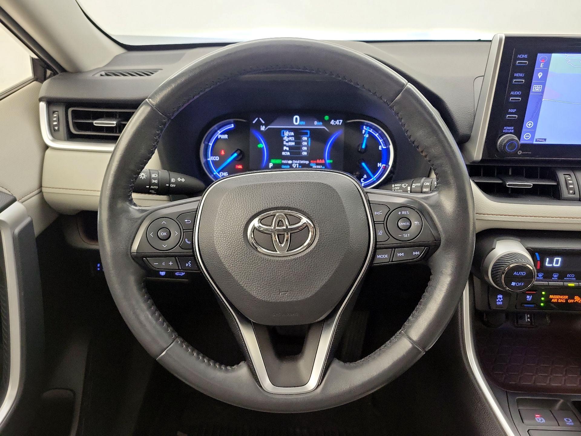 Thumbnail: 2019 Toyota RAV4 - 10