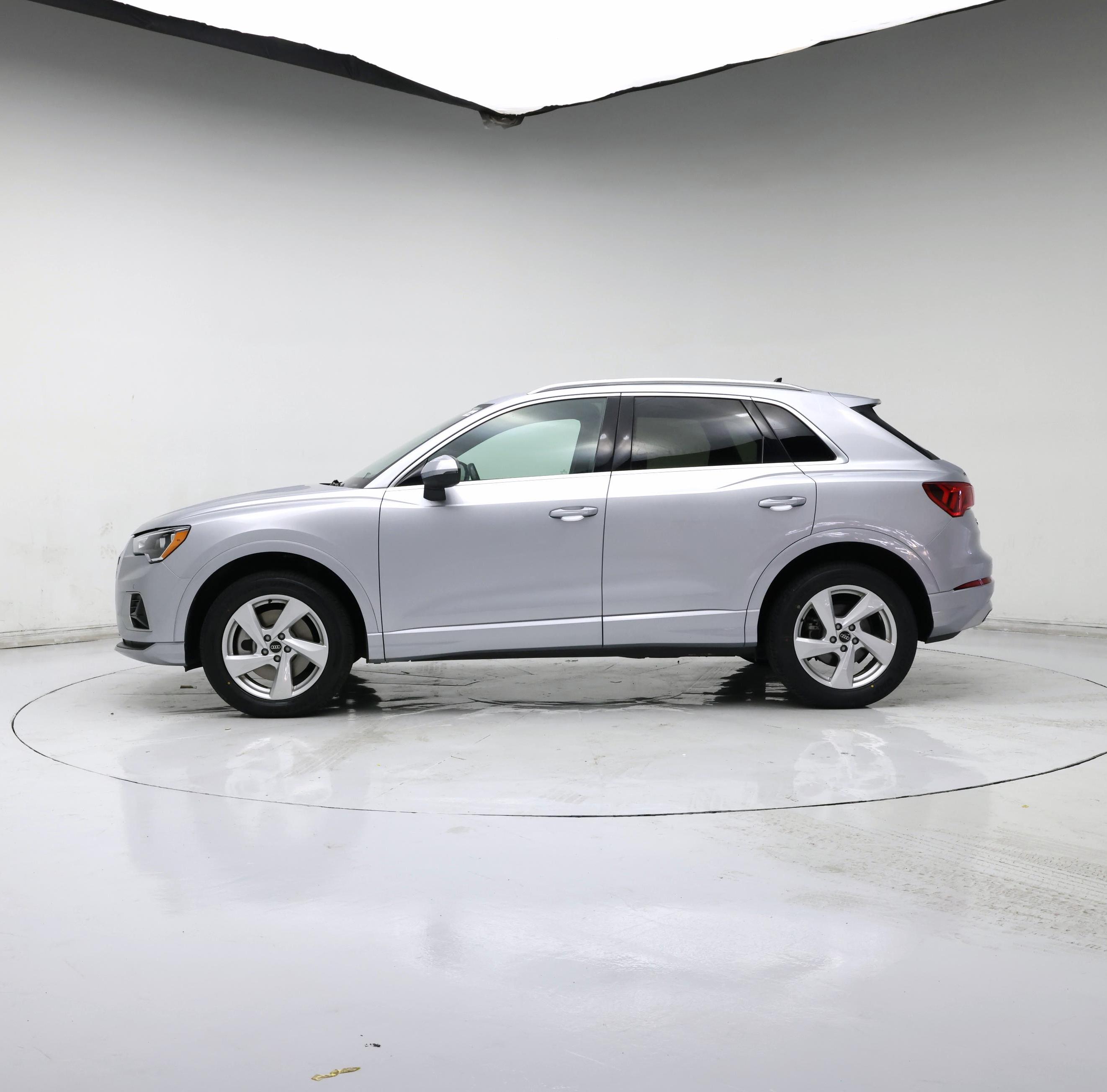 Thumbnail: 2022 Audi Q3 - 3