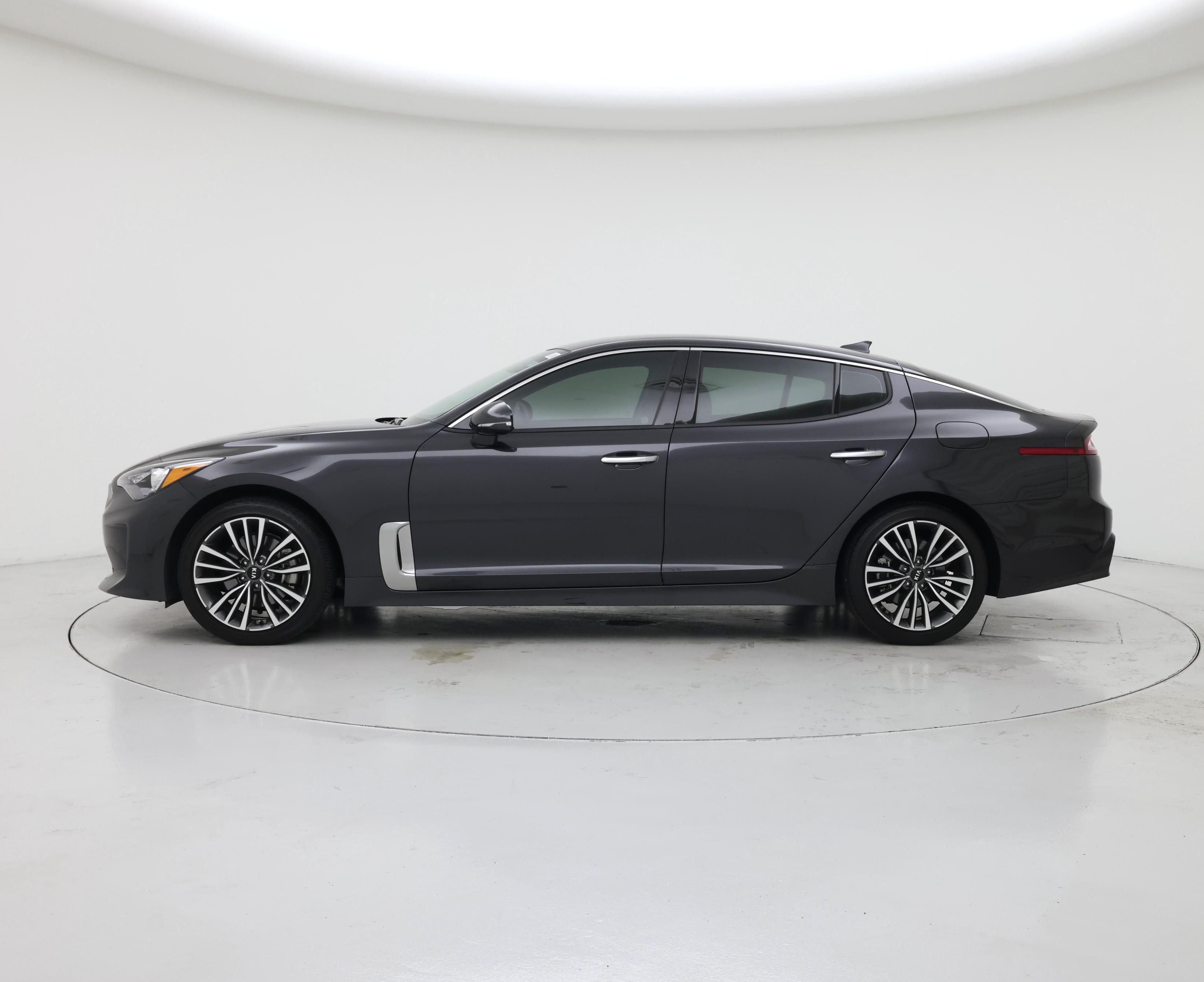 Thumbnail: 2019 Kia Stinger - 3