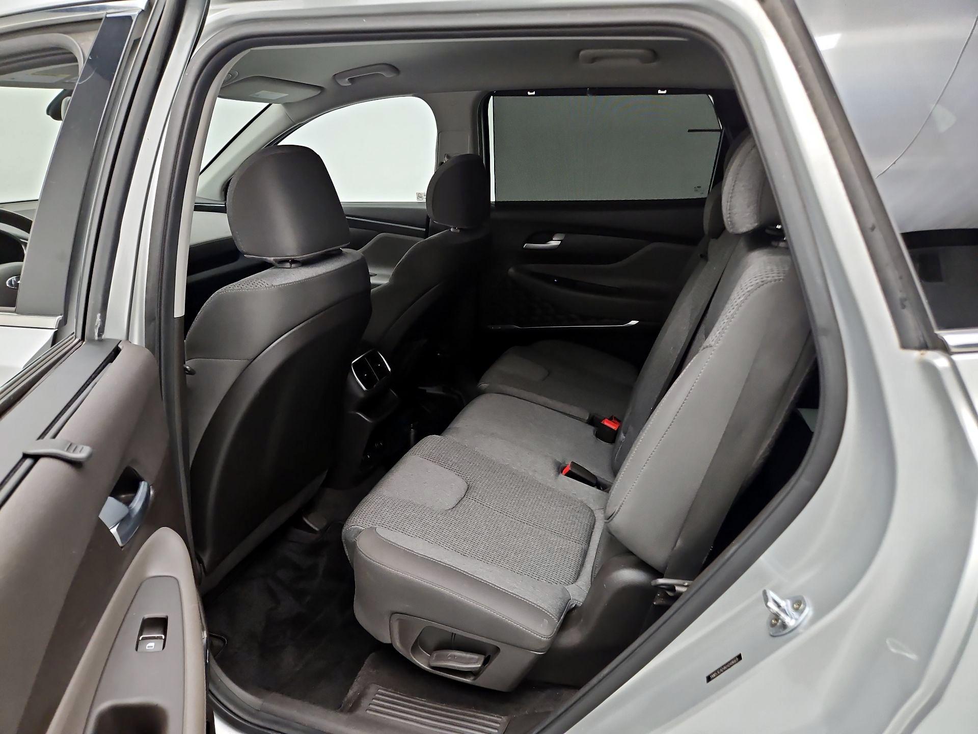 Thumbnail: 2019 Hyundai Santa Fe - 19