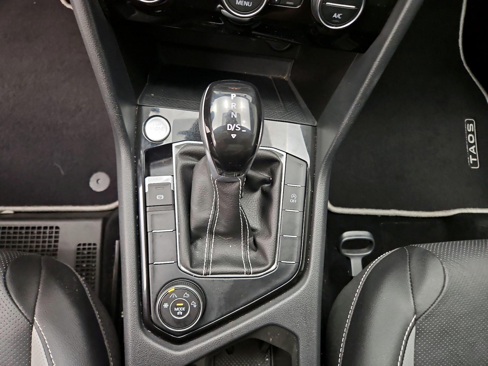 2023 Volkswagen Taos SEL - Photo 18