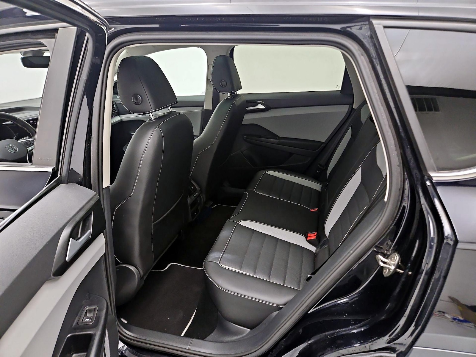 2023 Volkswagen Taos SEL - Photo 21