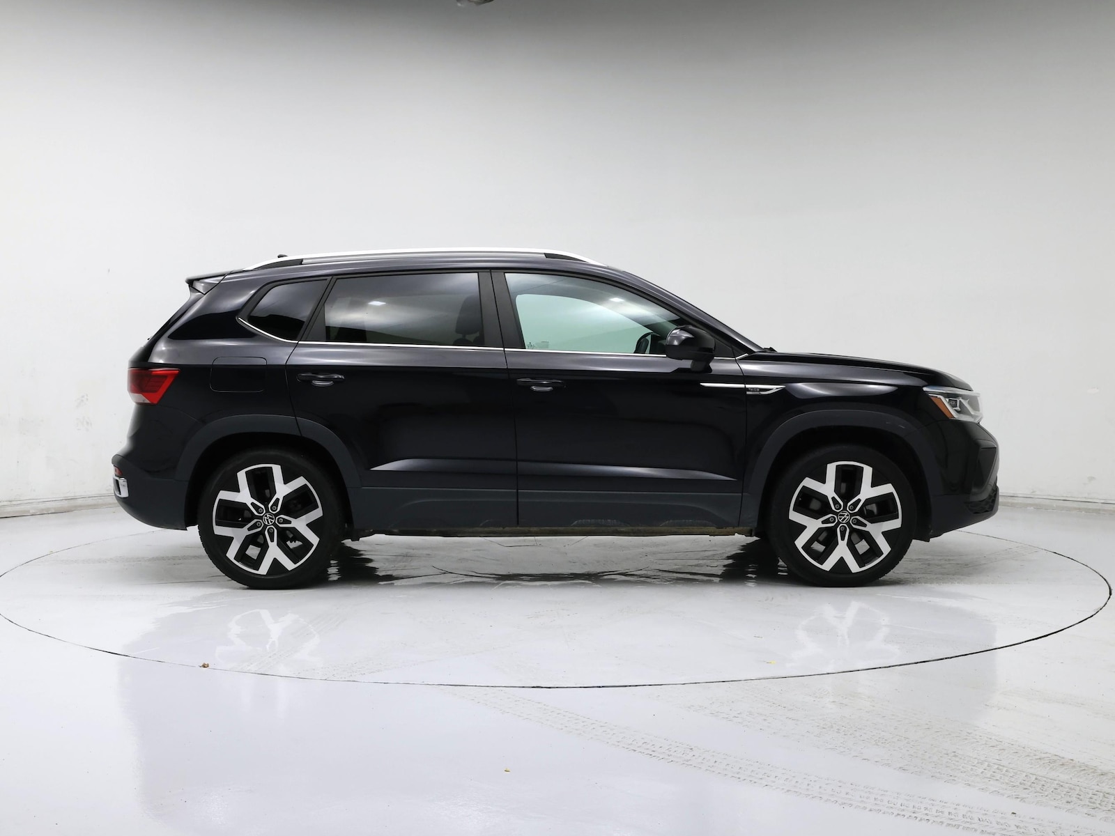 2023 Volkswagen Taos SEL - Photo 8