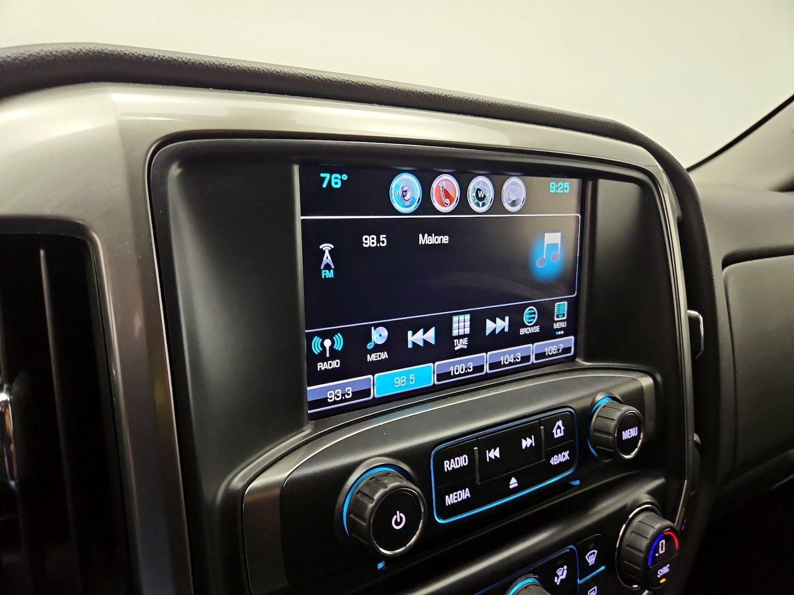 2017 Chevrolet Silverado 1500 LT Z71 - Photo 17