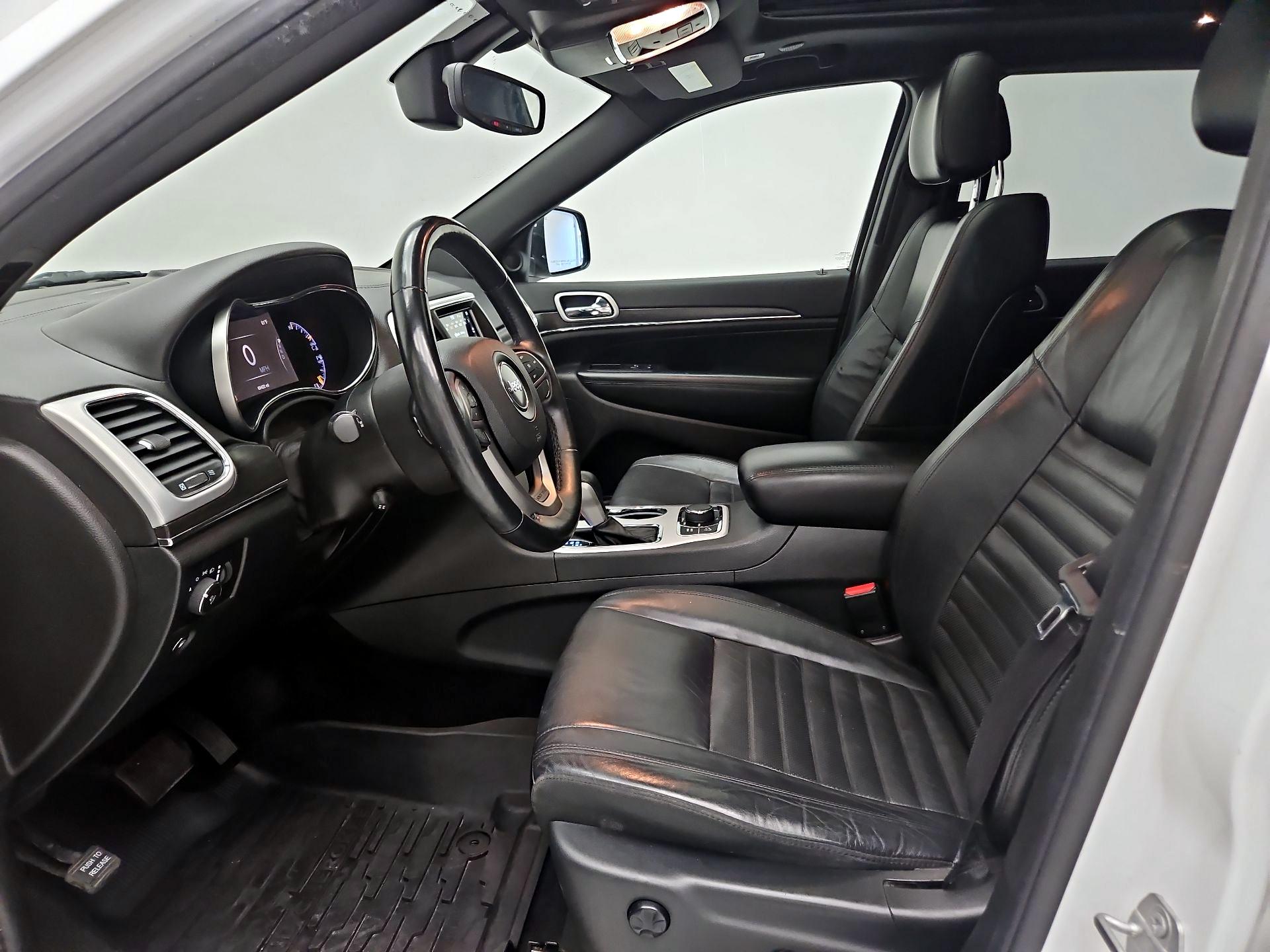 Thumbnail: 2018 Jeep Grand Cherokee - 11