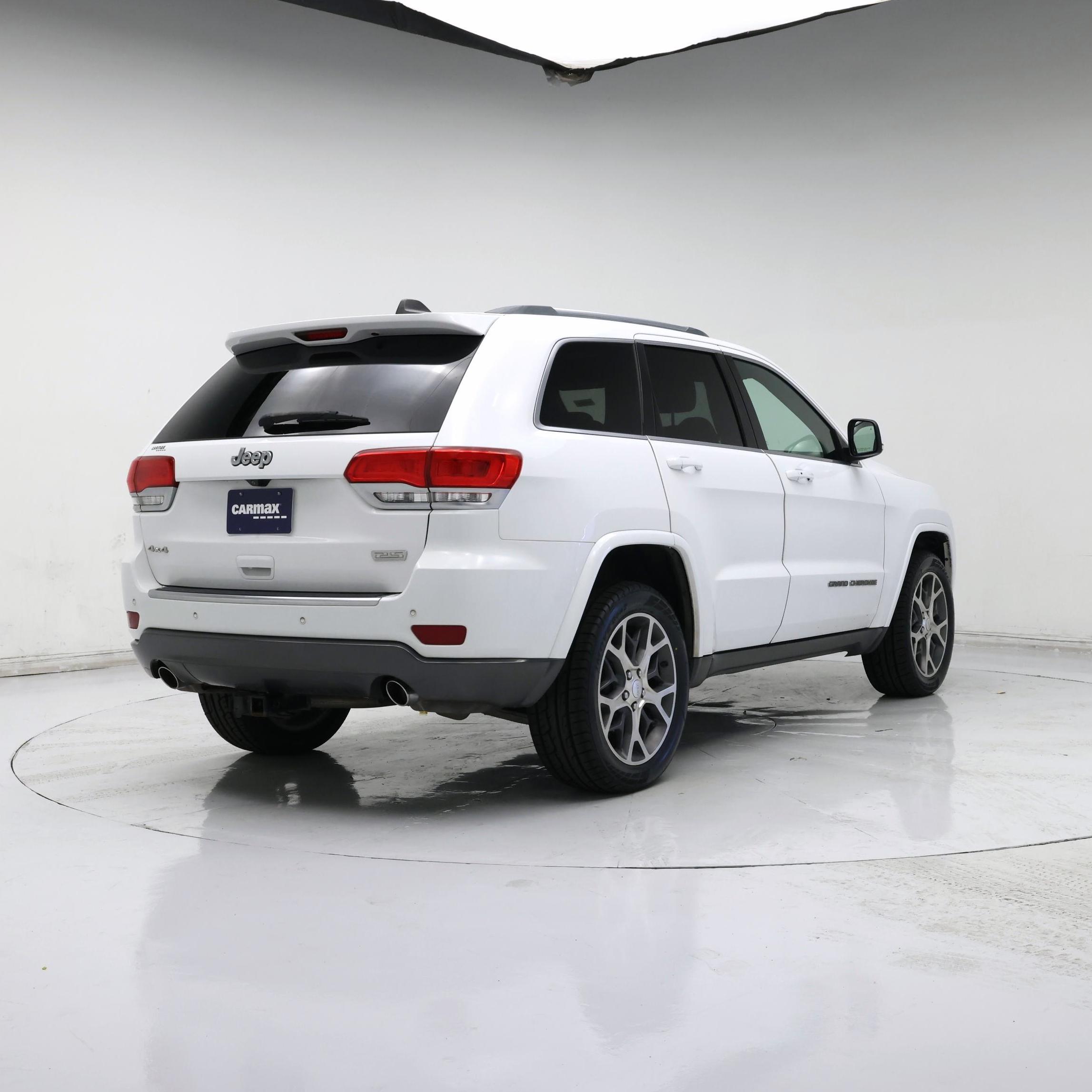 Thumbnail: 2018 Jeep Grand Cherokee - 8