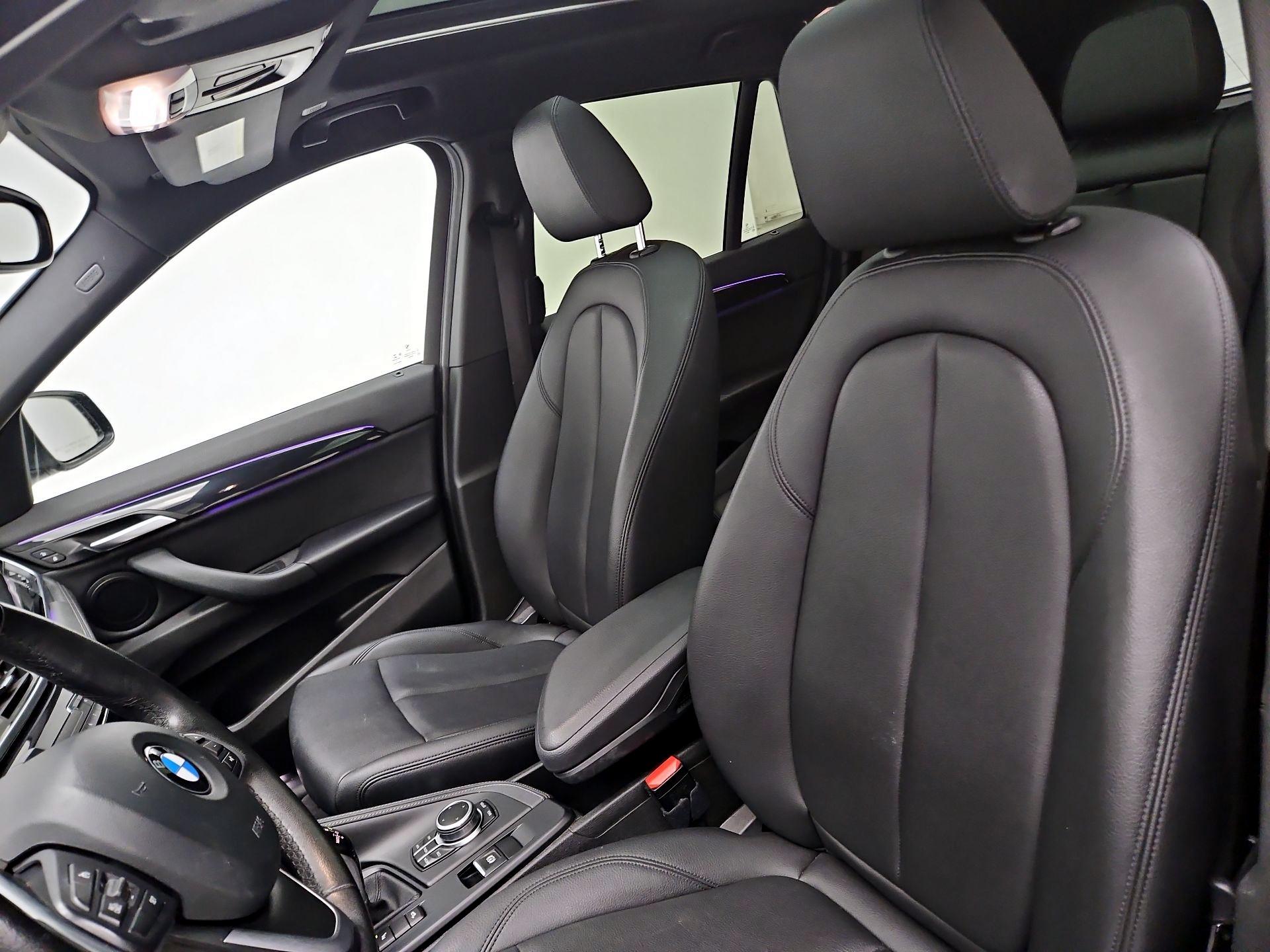 Thumbnail: 2022 BMW X1 - 11