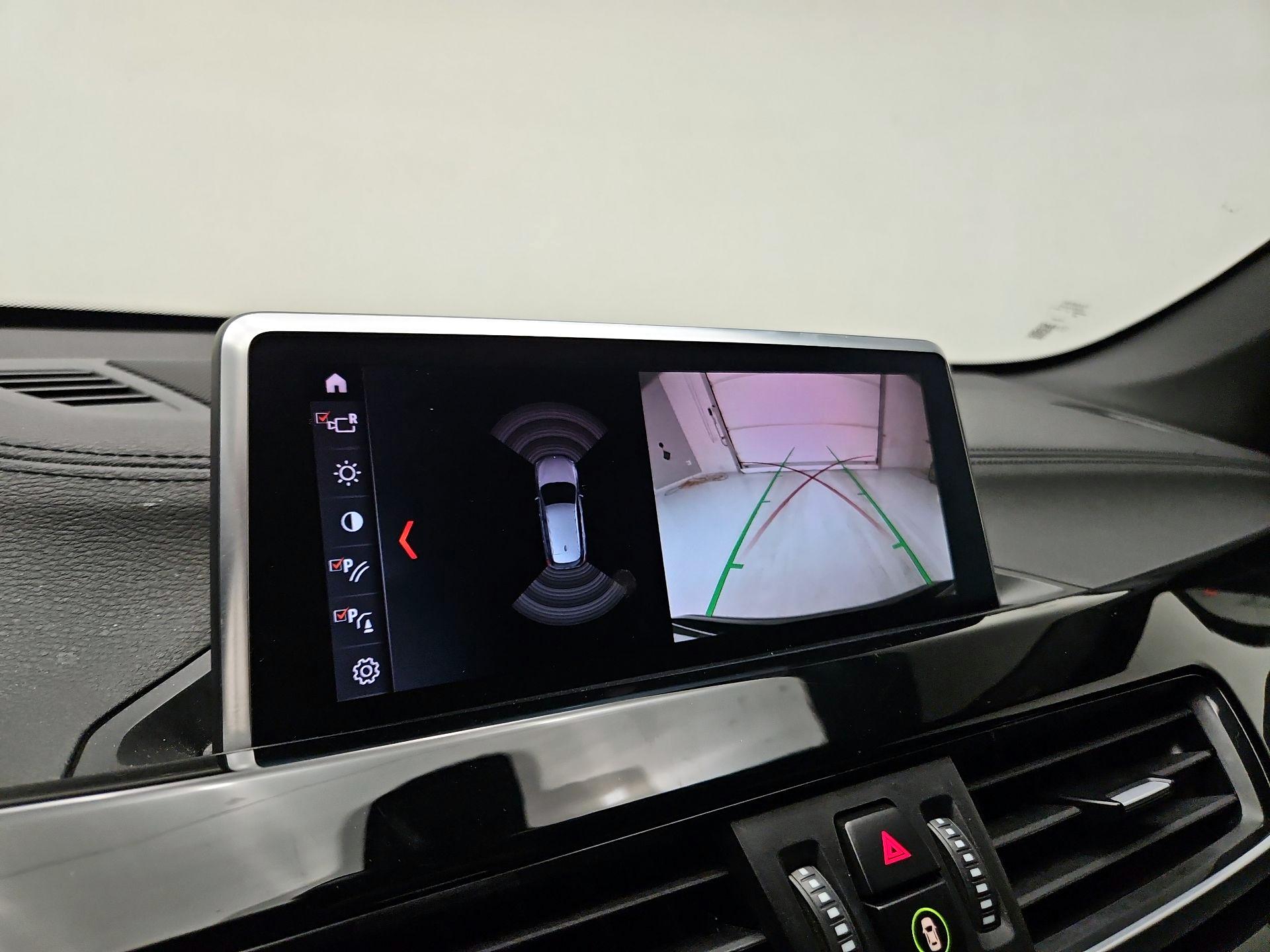 Thumbnail: 2022 BMW X1 - 15