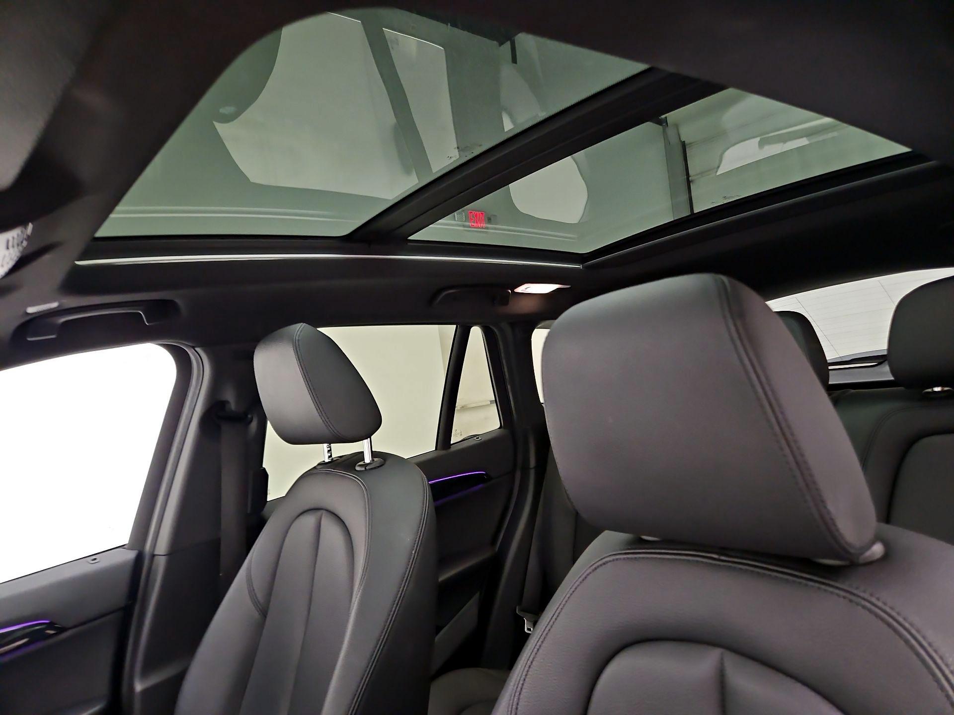 Thumbnail: 2022 BMW X1 - 20