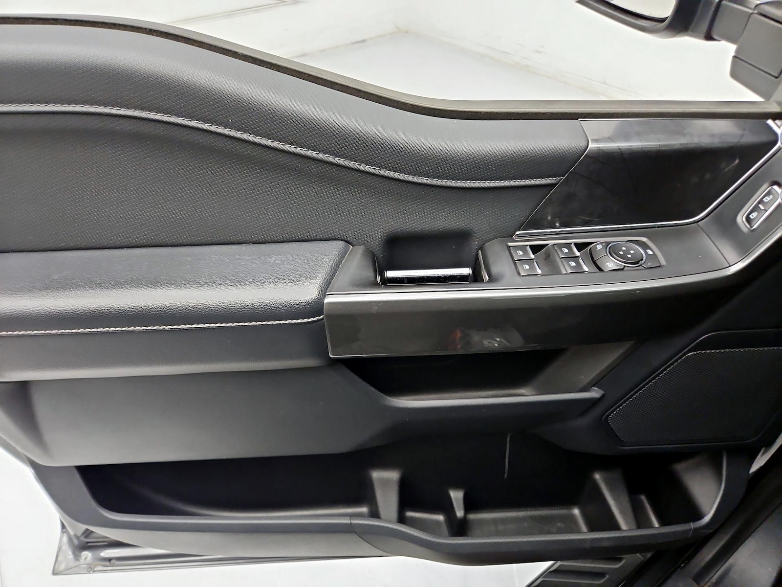 2022 Ford F-150 XLT - Photo 13