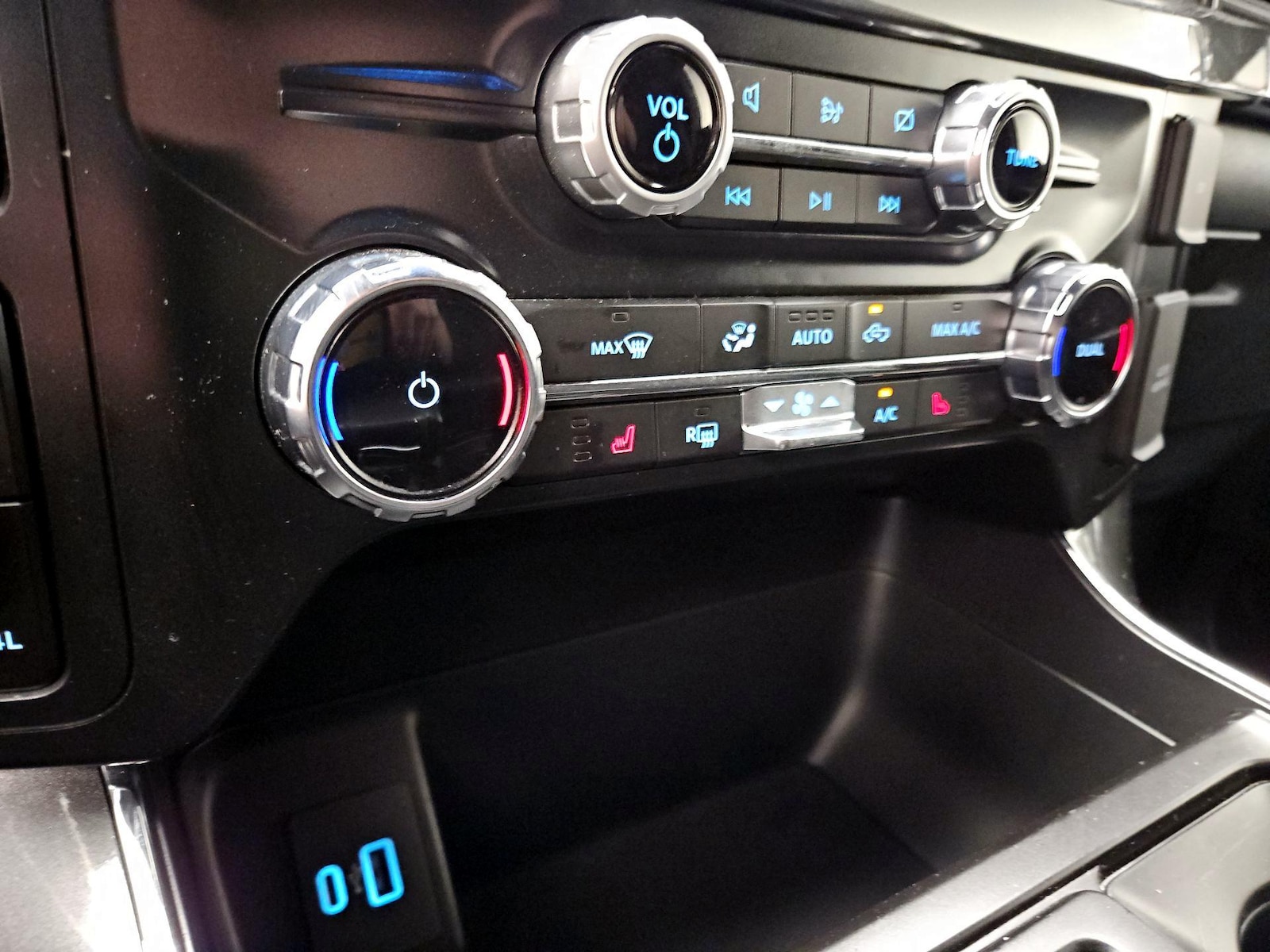2022 Ford F-150 XLT - Photo 17