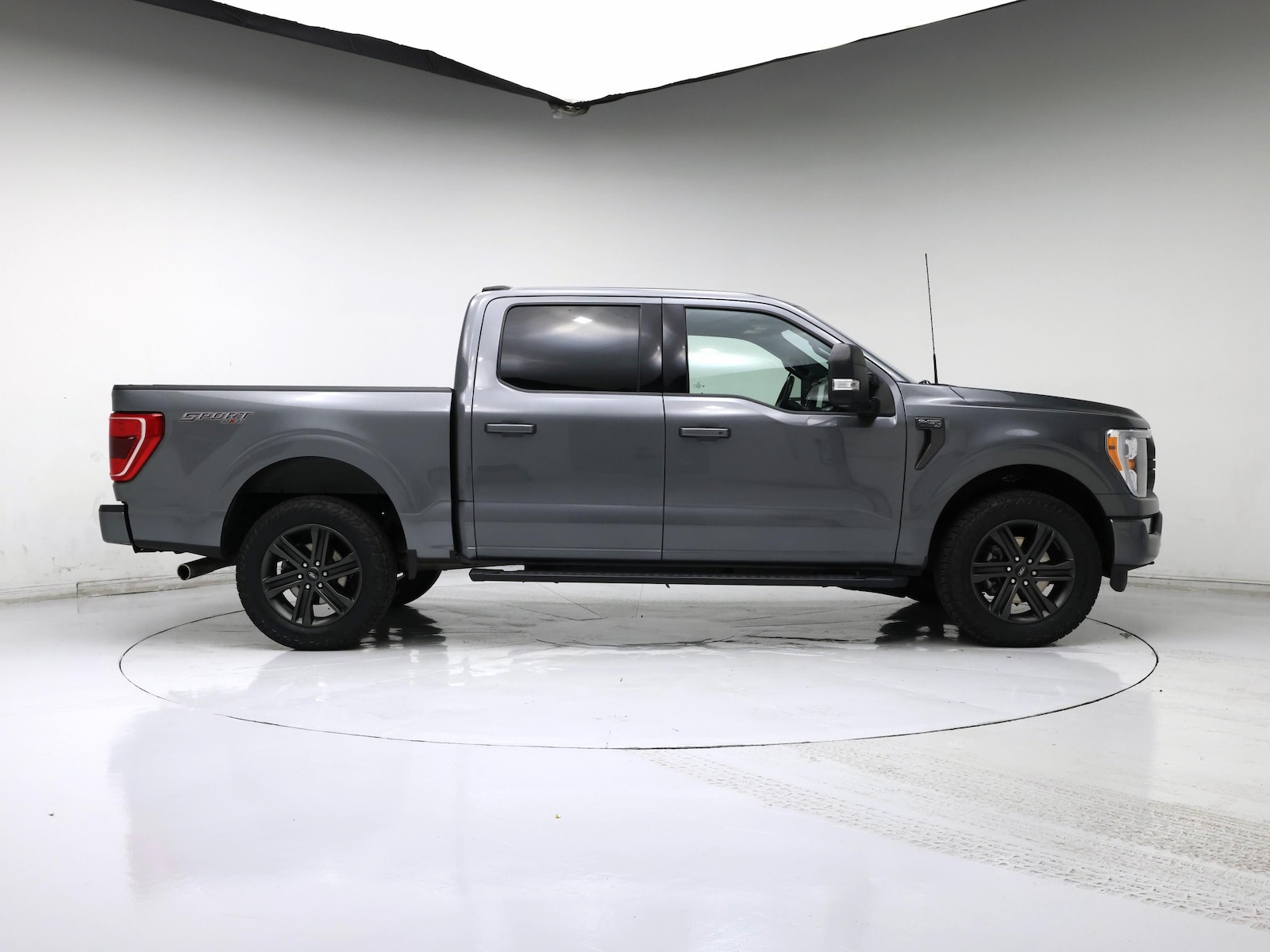 2022 Ford F-150 XLT - Photo 8