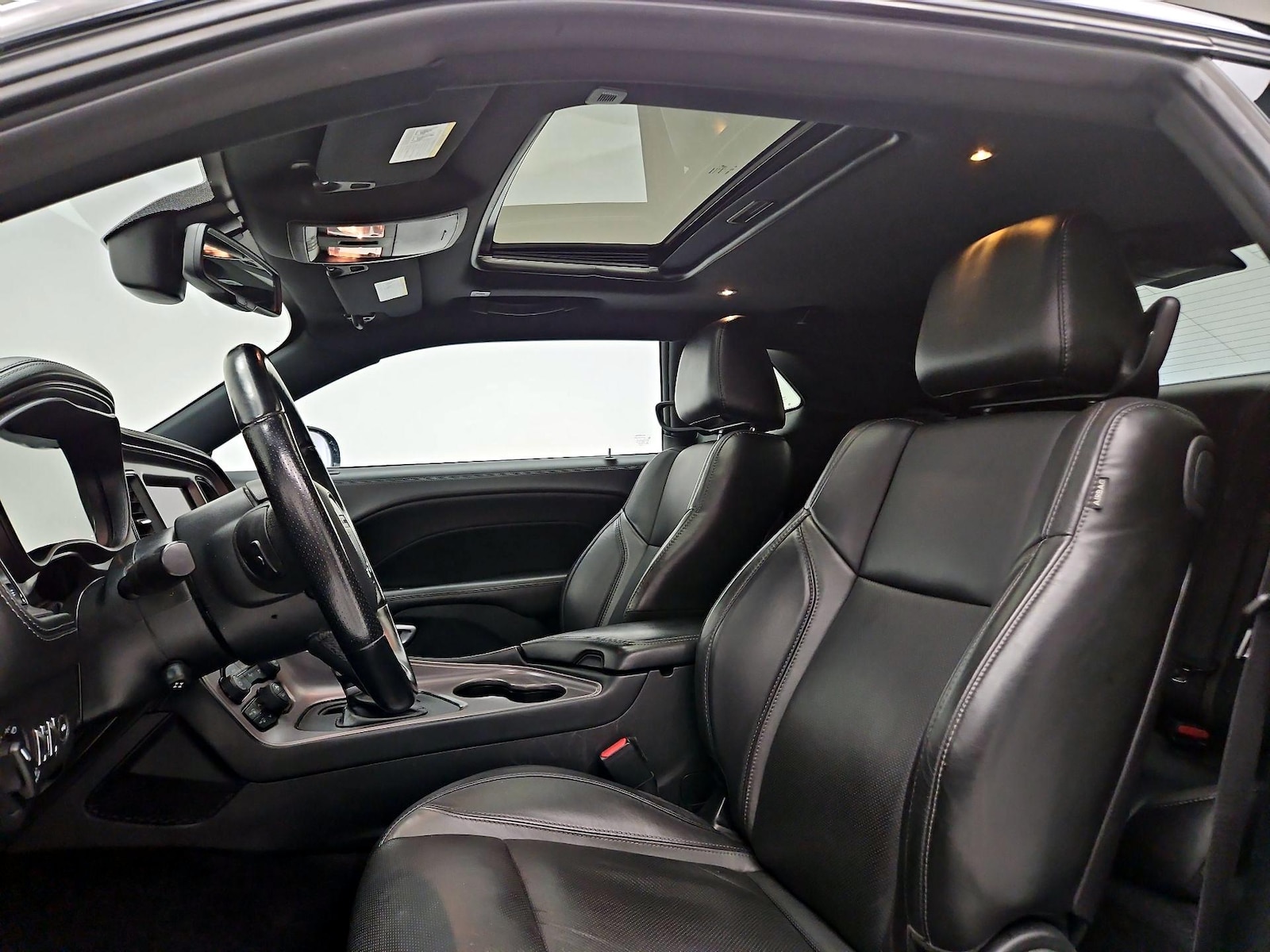 Sunroof(s) & Overhead Airbags