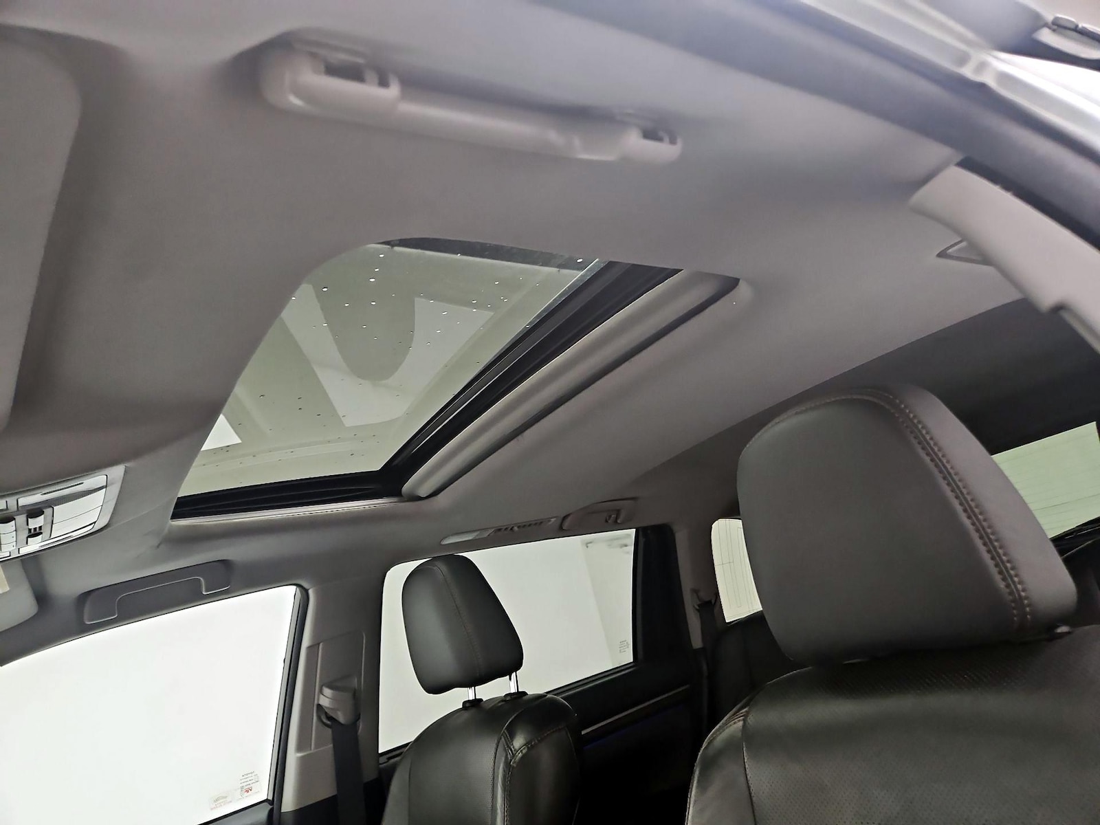 Sunroof(s) & Overhead Airbags