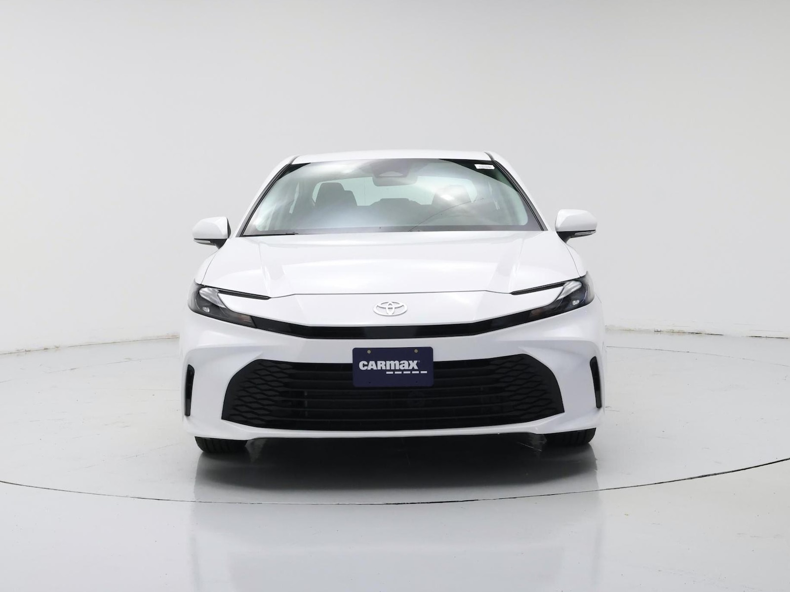 2026 Toyota Camry LE - Photo 6