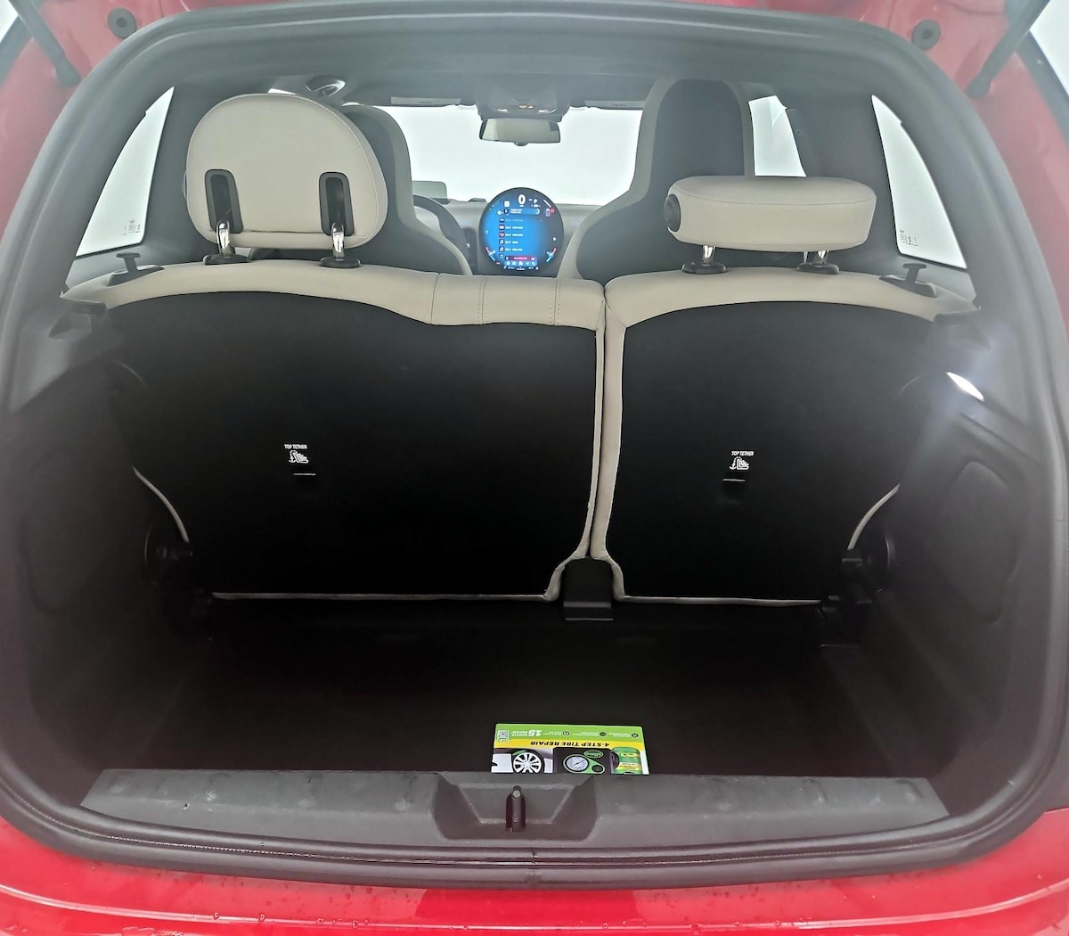Trunk/Cargo (Seats Up)
