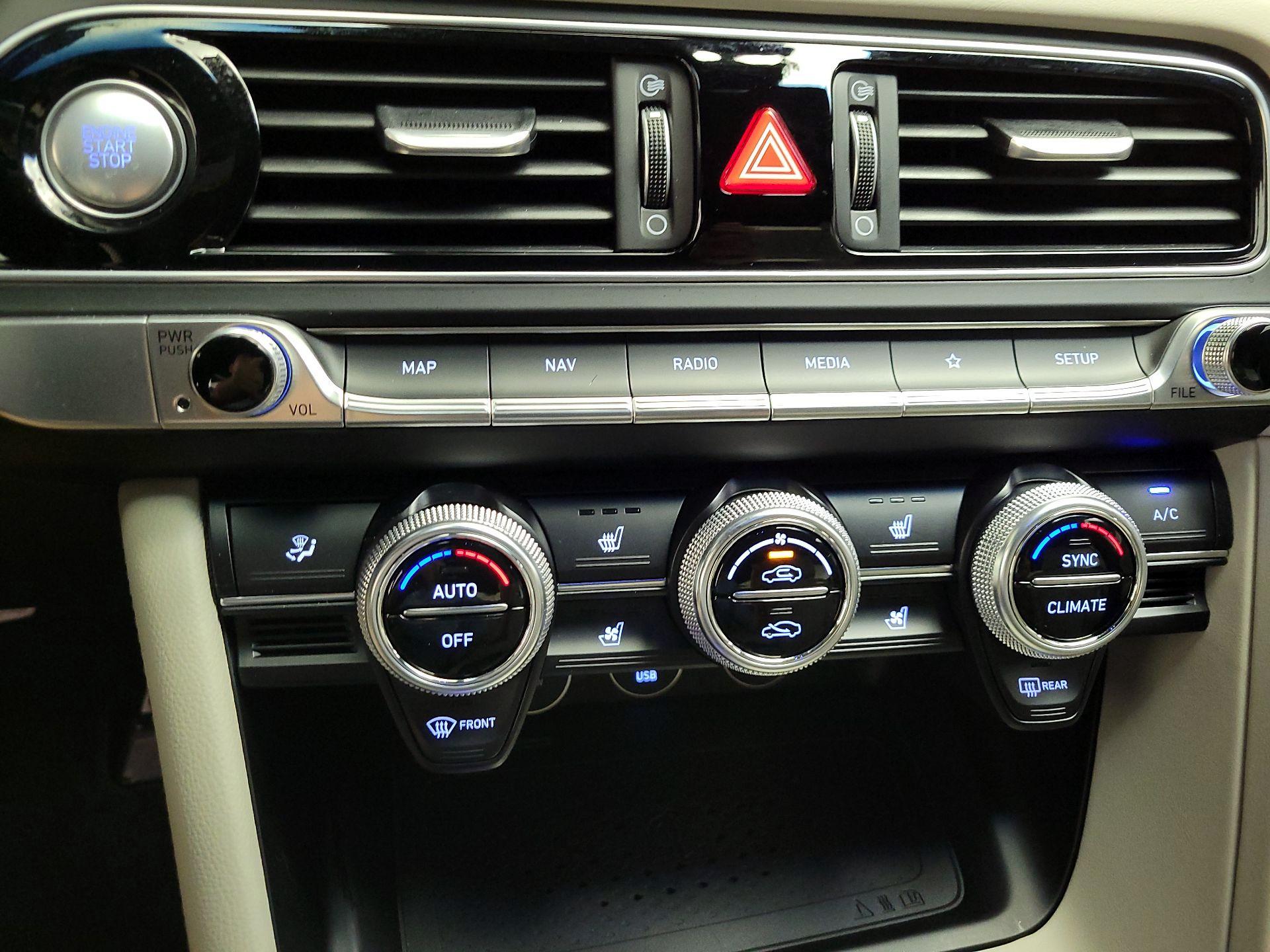 Thumbnail: 2023 Genesis G70 - 17