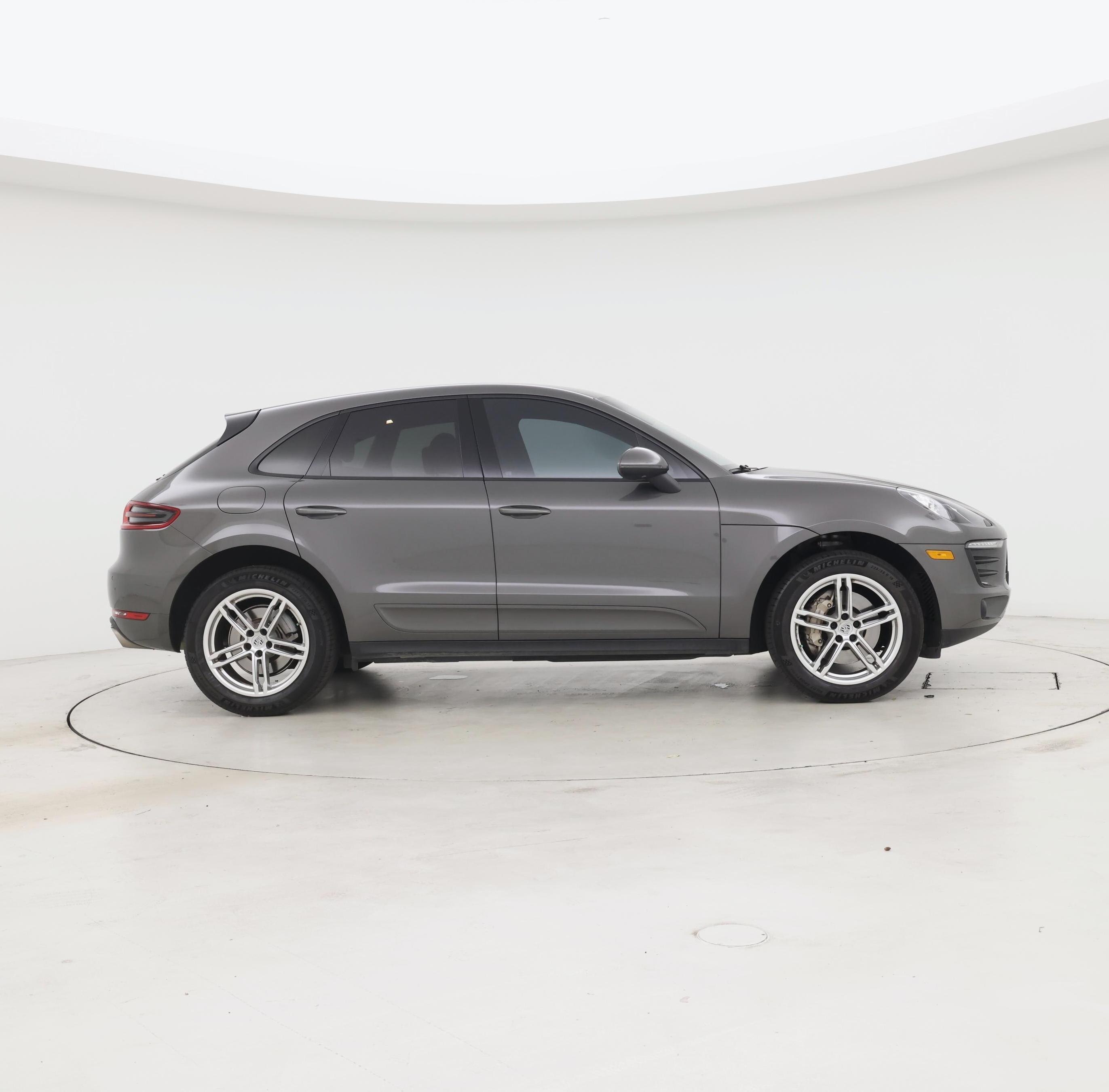 Thumbnail: 2015 Porsche Macan - 7