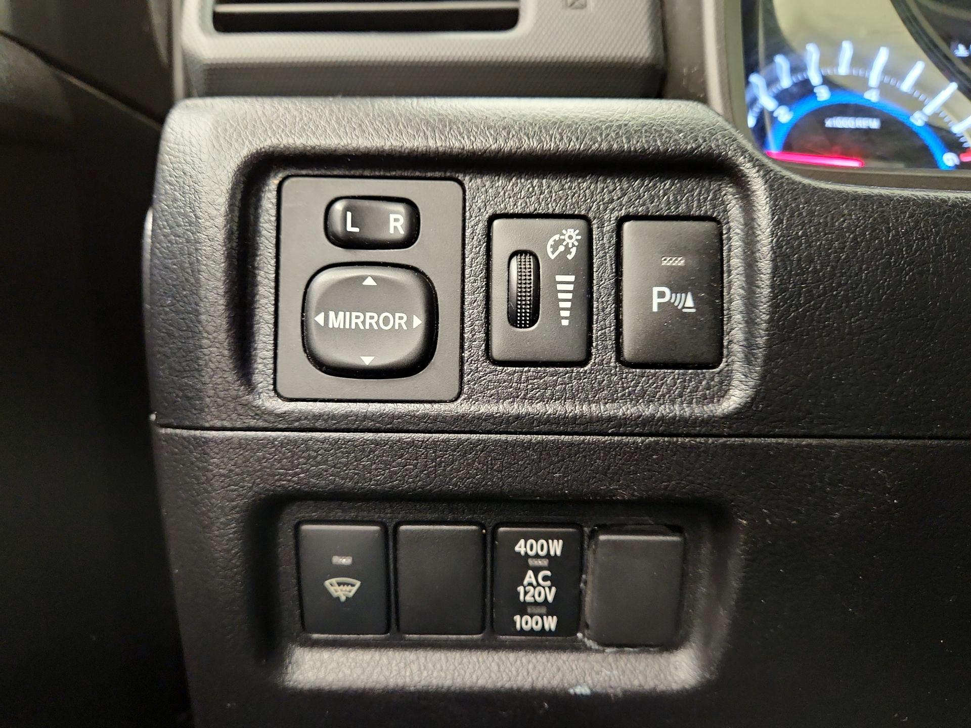 Thumbnail: 2016 Toyota 4Runner - 13