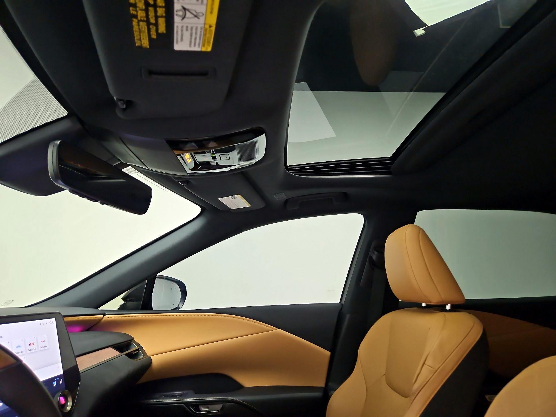 Thumbnail: 2023 Lexus RX - 19