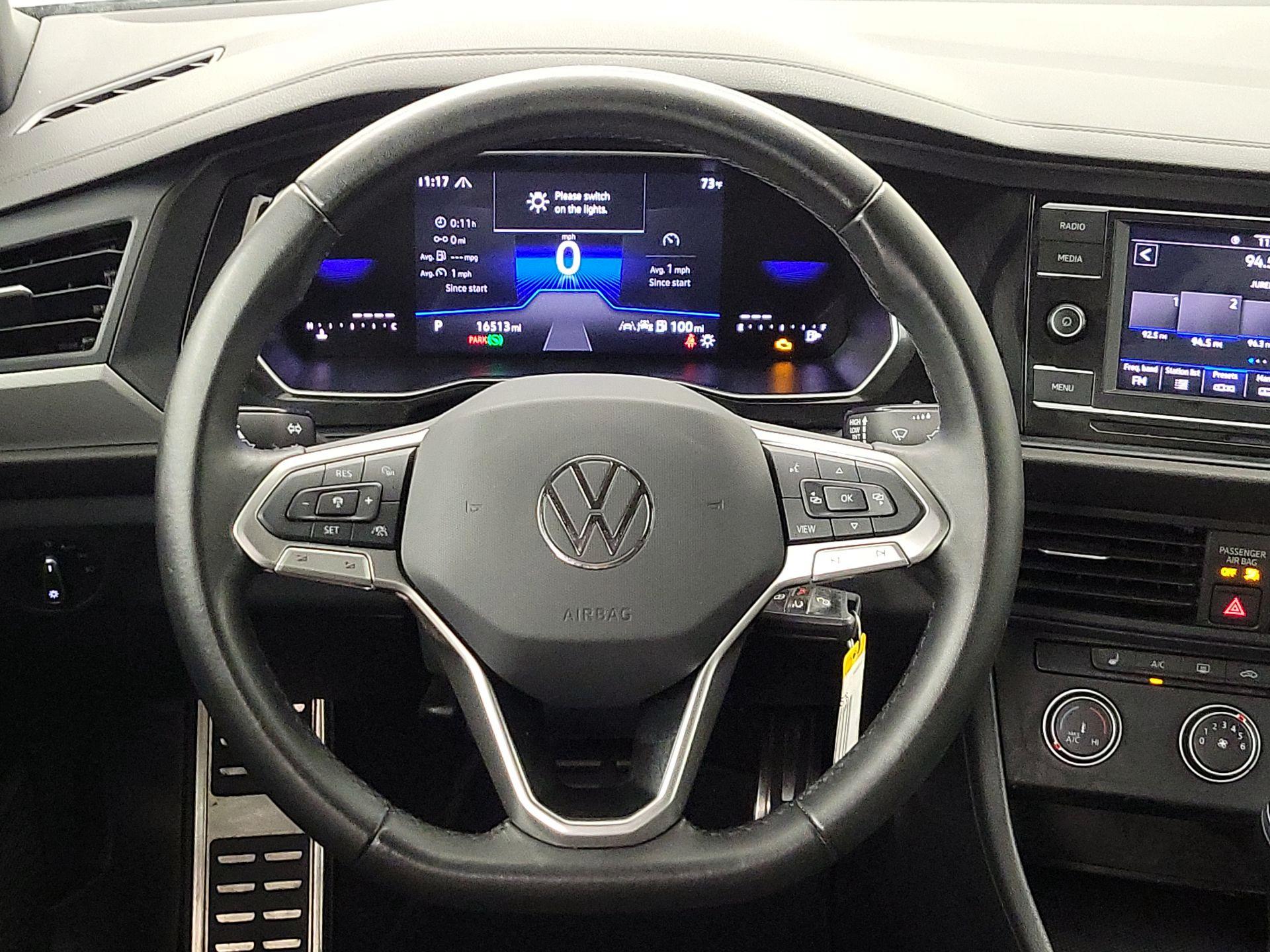 Thumbnail: 2024 Volkswagen Jetta - 10