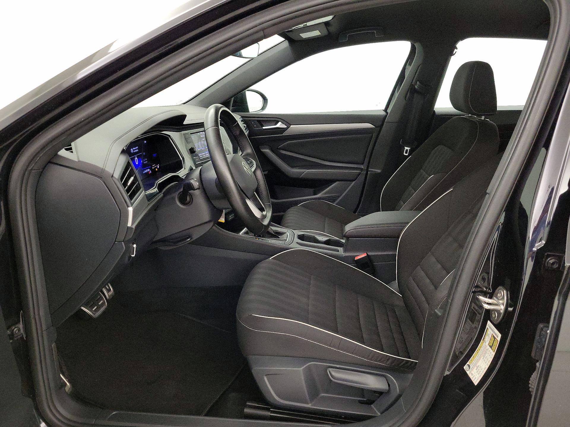 Thumbnail: 2024 Volkswagen Jetta - 11