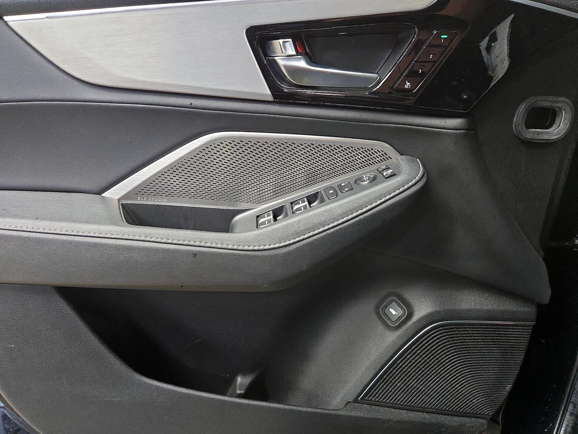 Thumbnail: 2023 Acura MDX - 12