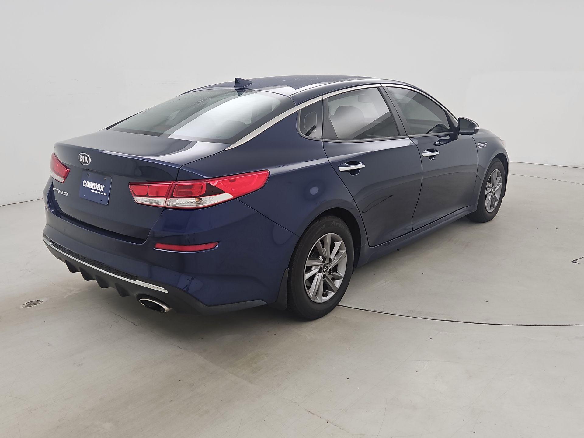 Thumbnail: 2020 Kia Optima - 5