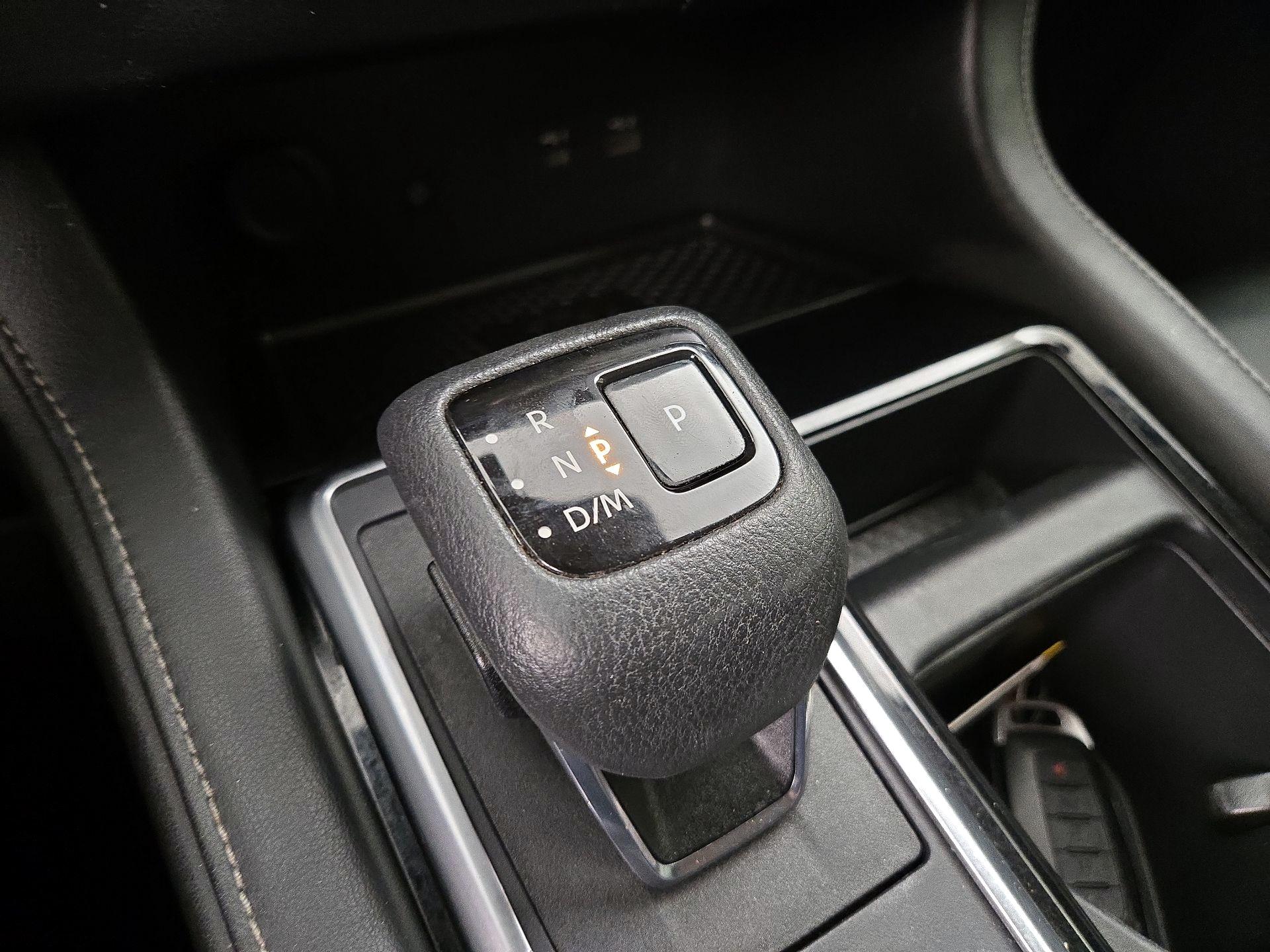 Thumbnail: 2023 Nissan Pathfinder - 18