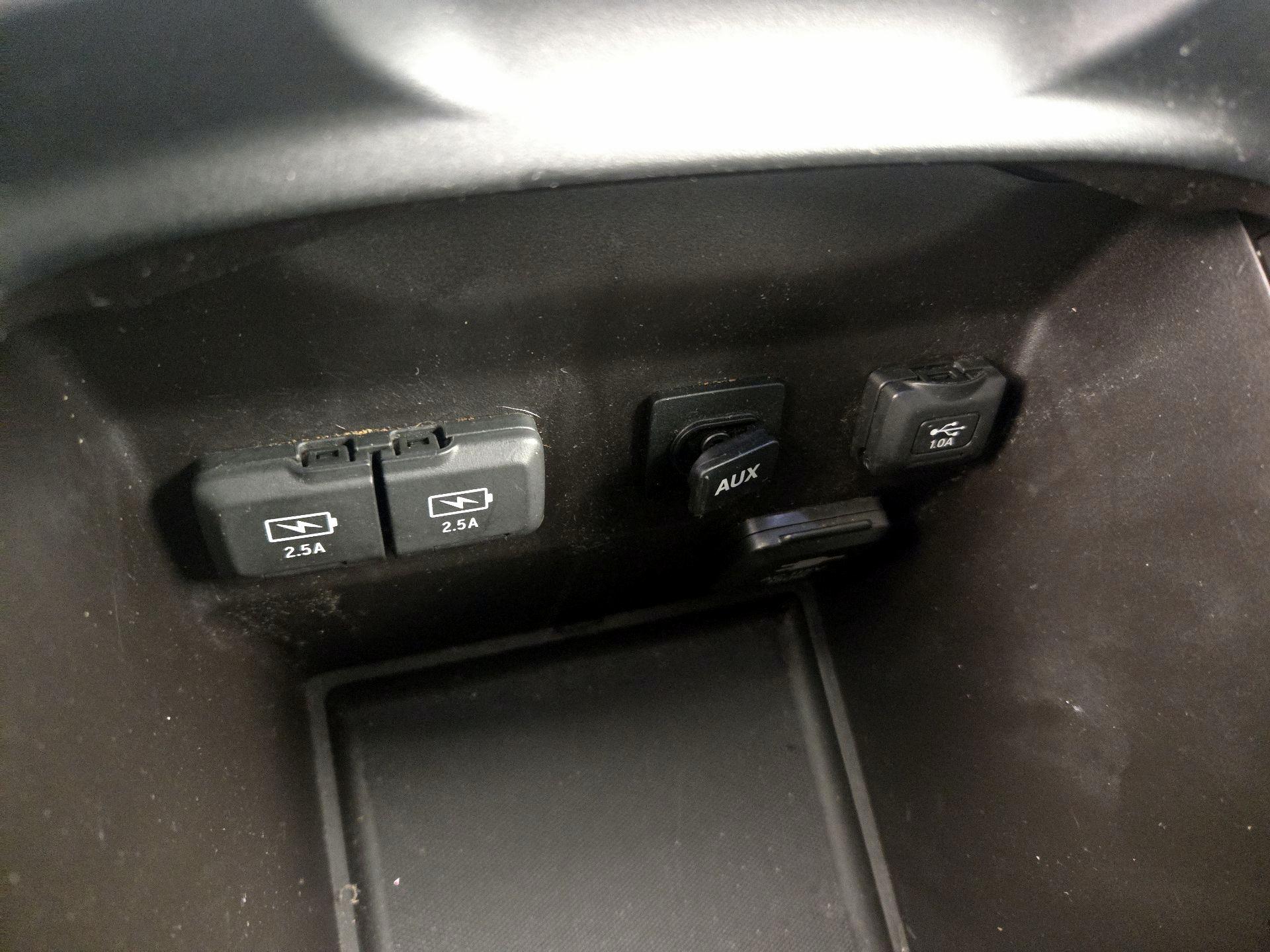 Thumbnail: 2017 Acura MDX - 18