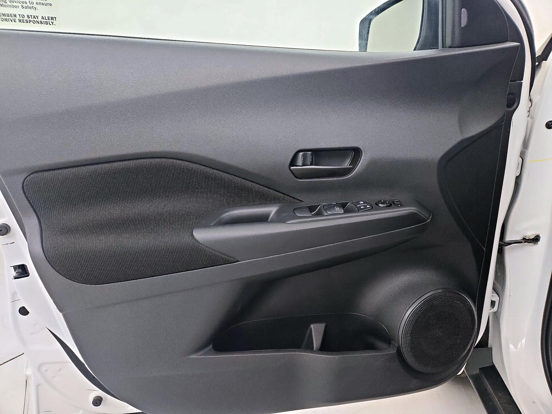 Thumbnail: 2022 Nissan Kicks - 12