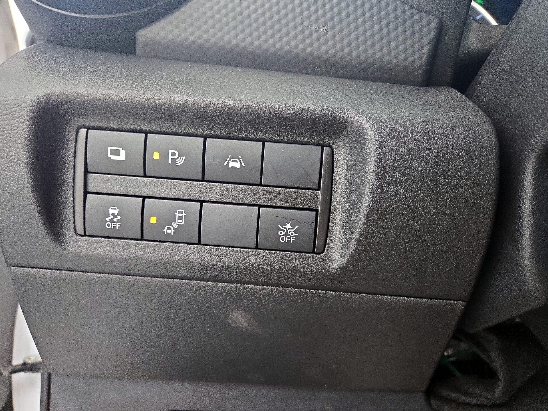 Thumbnail: 2022 Nissan Kicks - 13