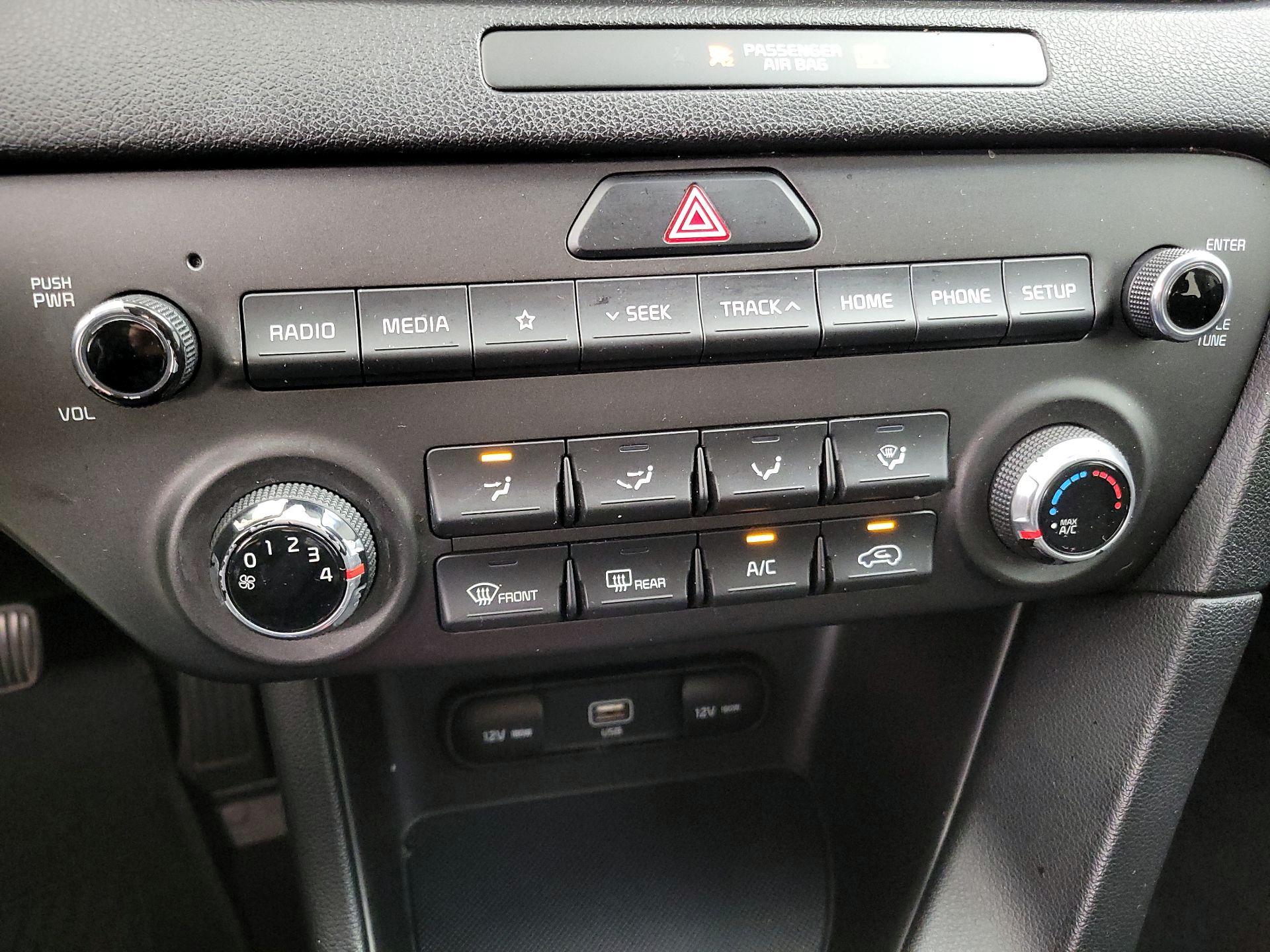 Thumbnail: 2020 Kia Sportage - 16