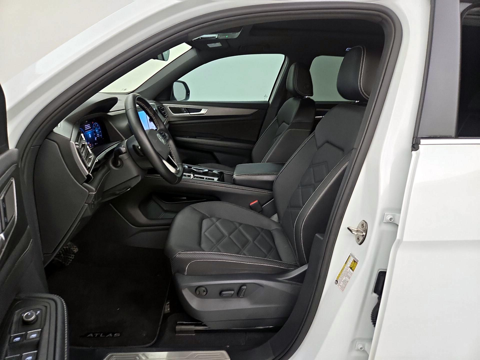 Thumbnail: 2024 Volkswagen Atlas - 11