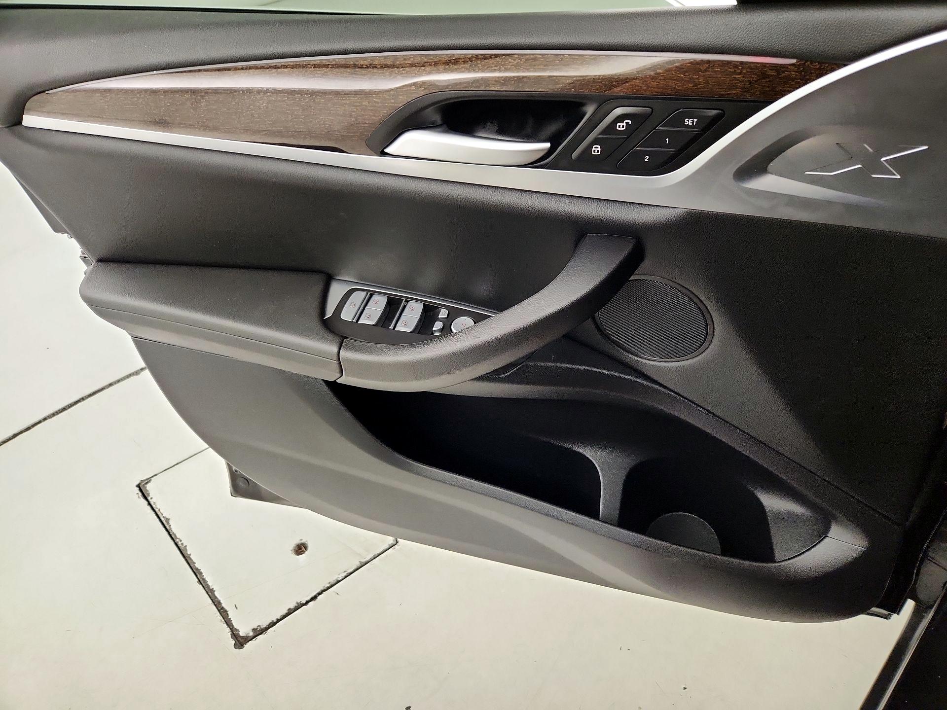Thumbnail: 2024 BMW X4 - 12