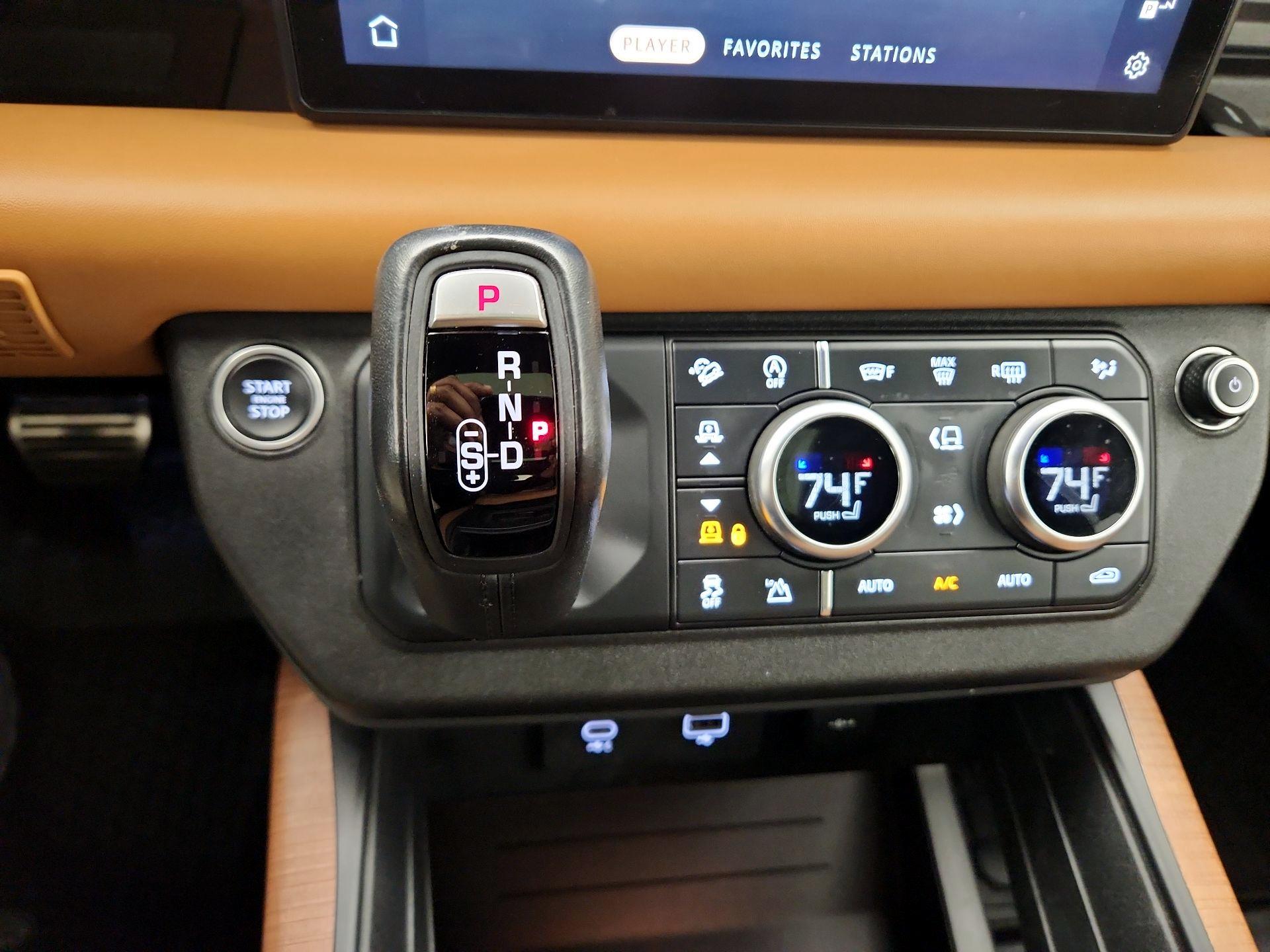 Thumbnail: 2021 Land Rover Defender - 18