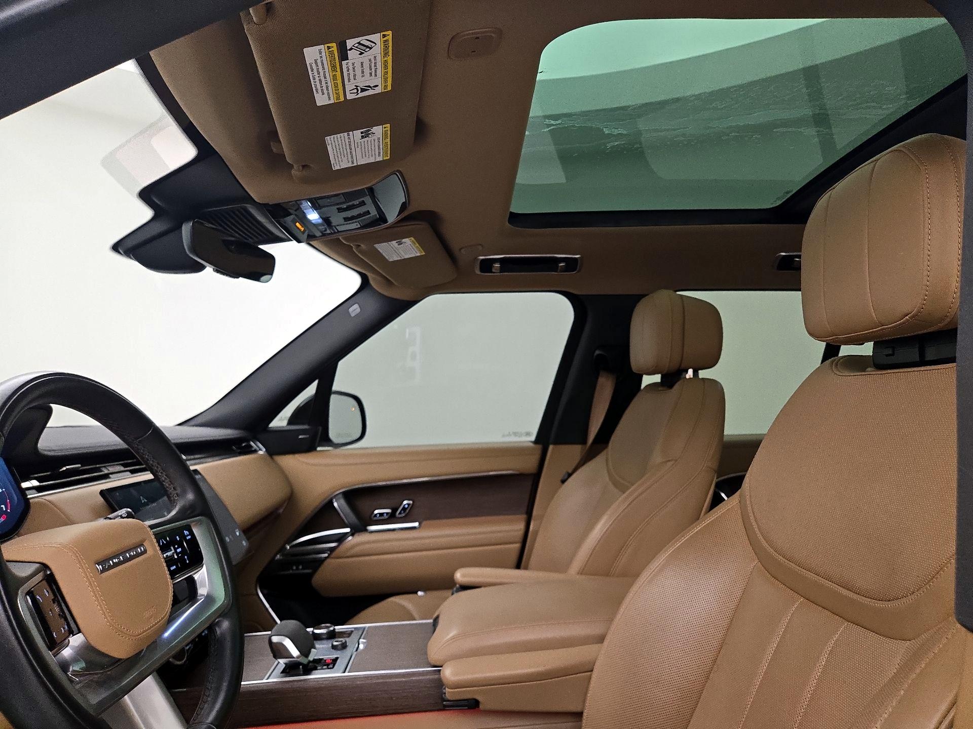 Thumbnail: 2023 Land Rover Range Rover - 20