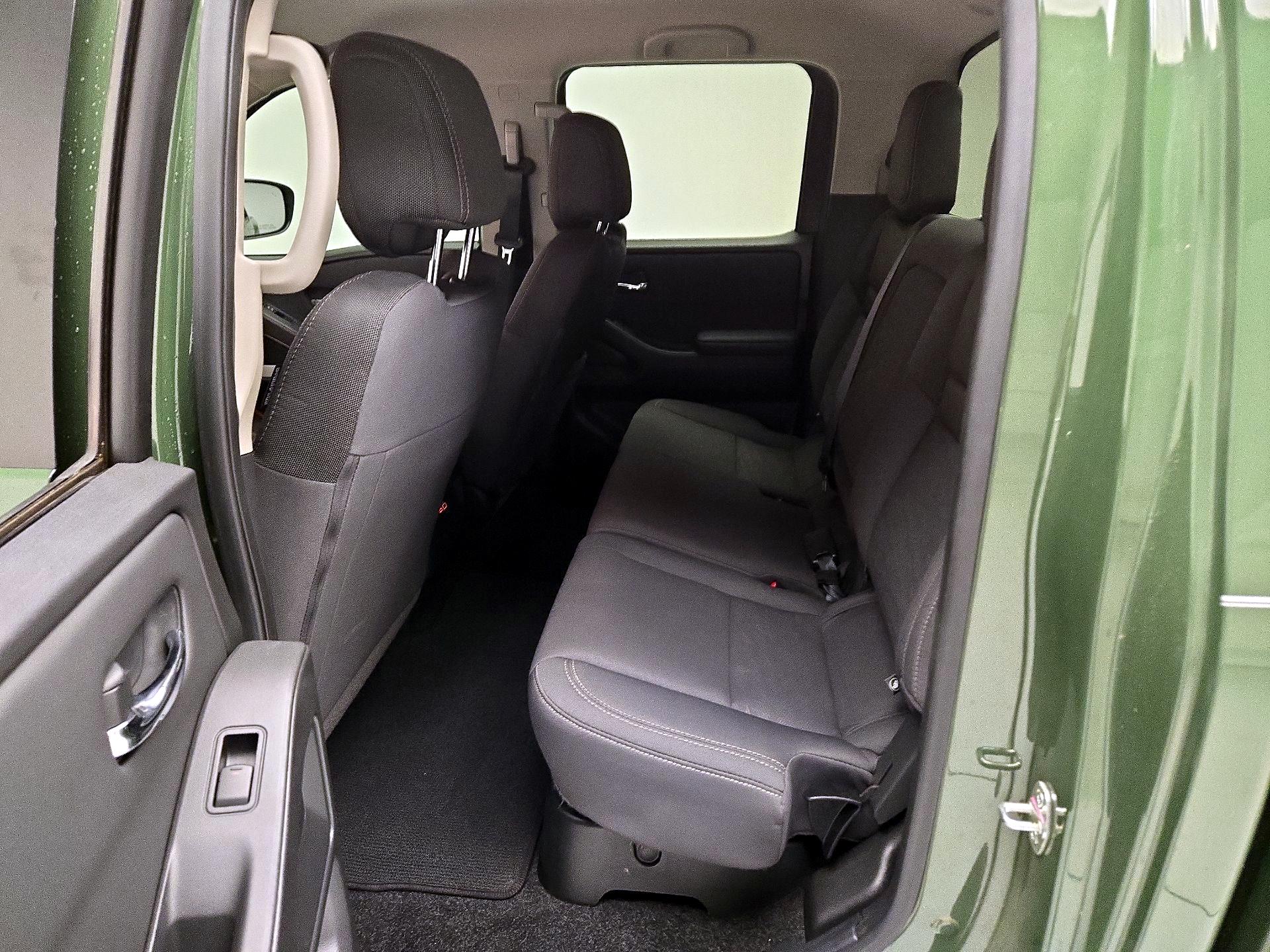 Thumbnail: 2024 Nissan Frontier - 19