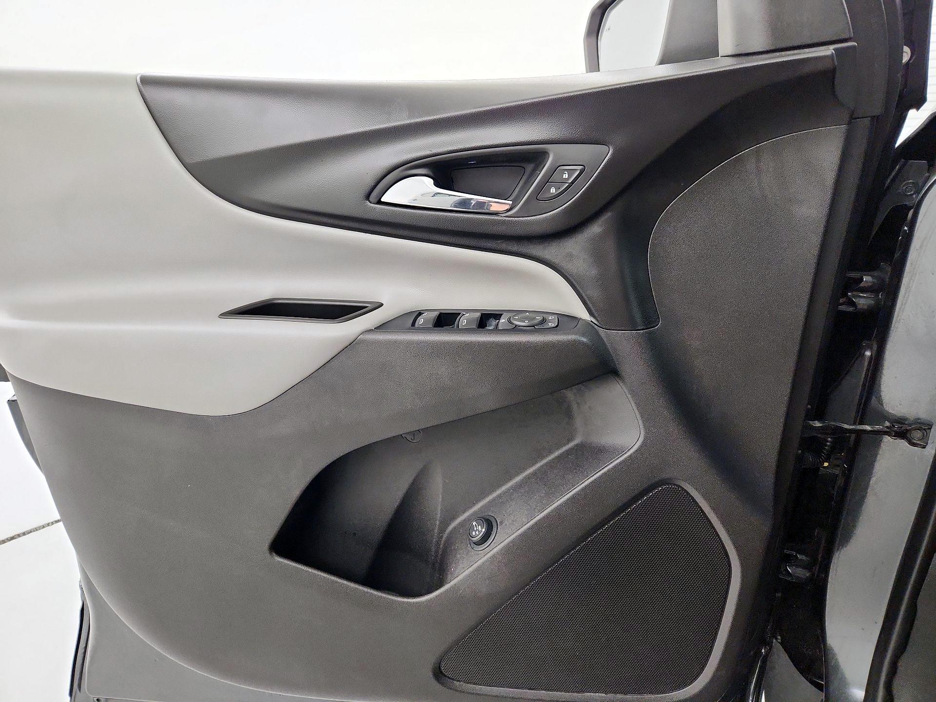 Thumbnail: 2018 Chevrolet Equinox - 12