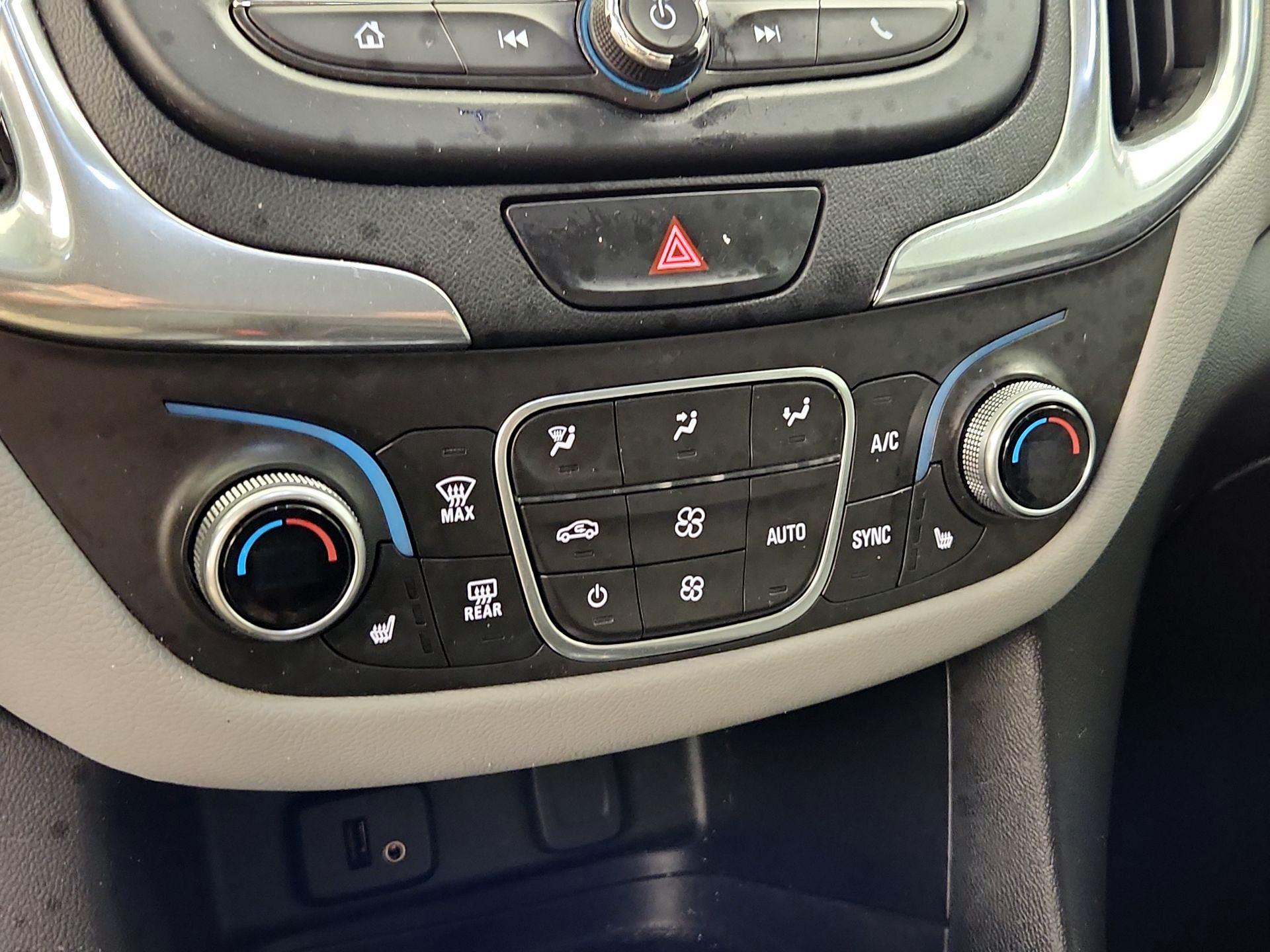 Thumbnail: 2018 Chevrolet Equinox - 16