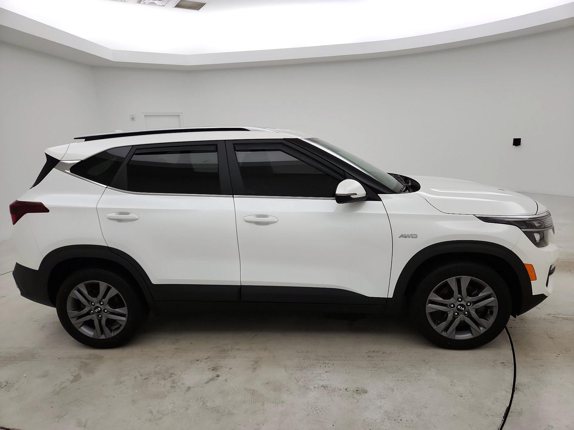 Thumbnail: 2021 Kia Seltos - 4