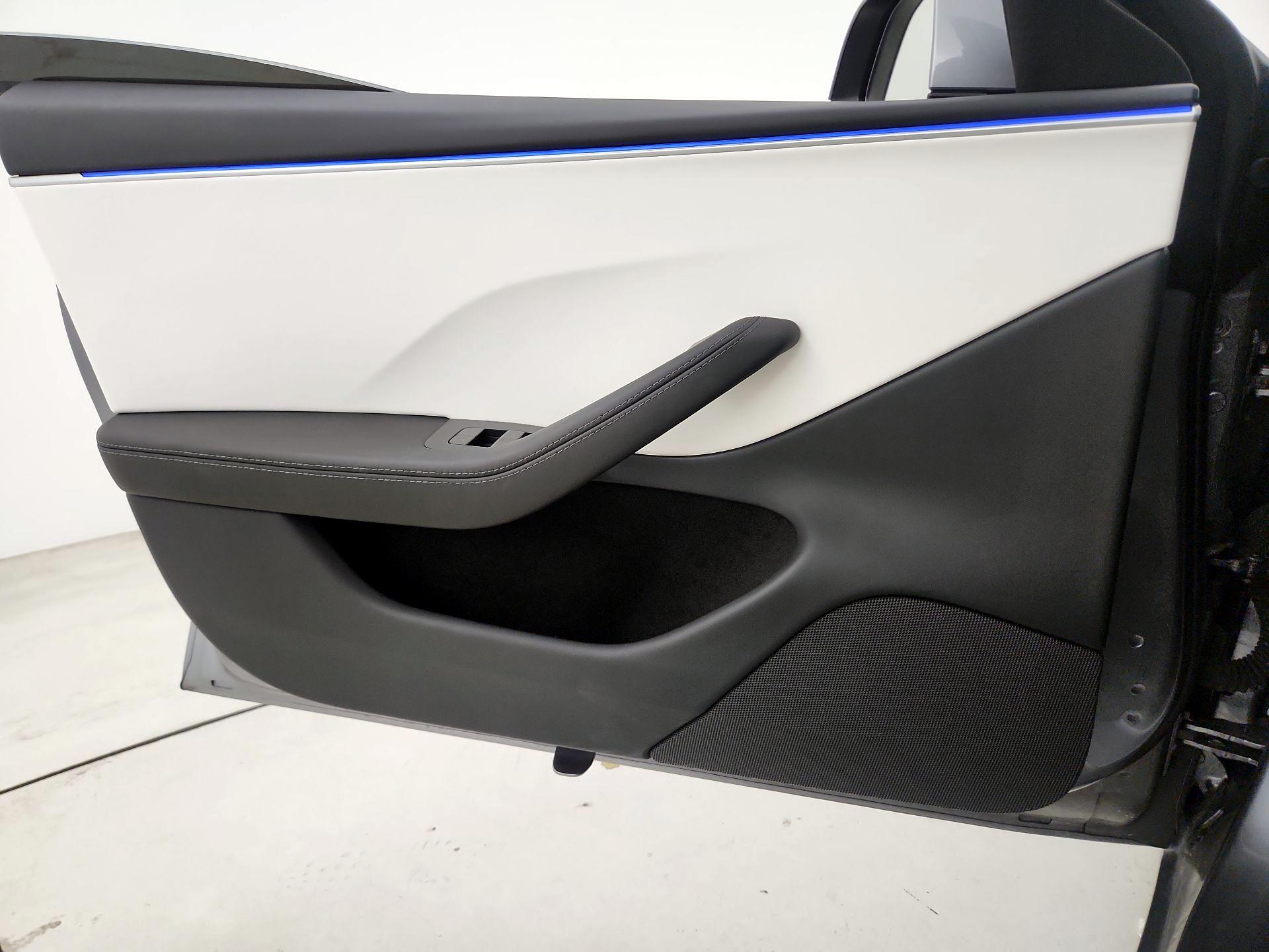 Thumbnail: 2025 Tesla Model 3 - 12