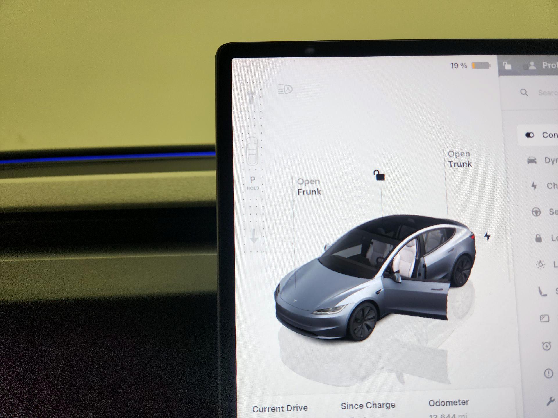 Thumbnail: 2025 Tesla Model 3 - 17