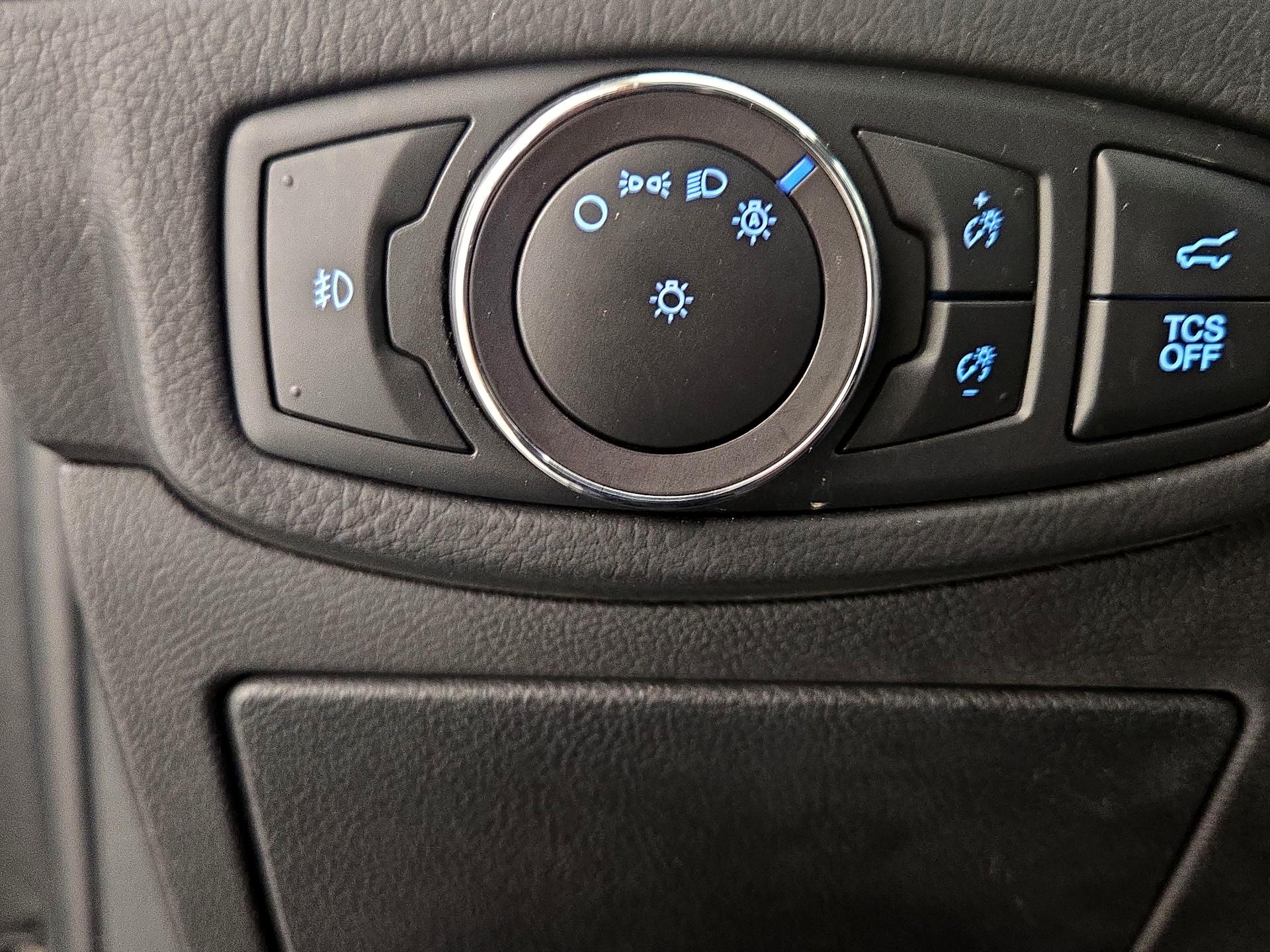 Thumbnail: 2020 Ford Edge - 13