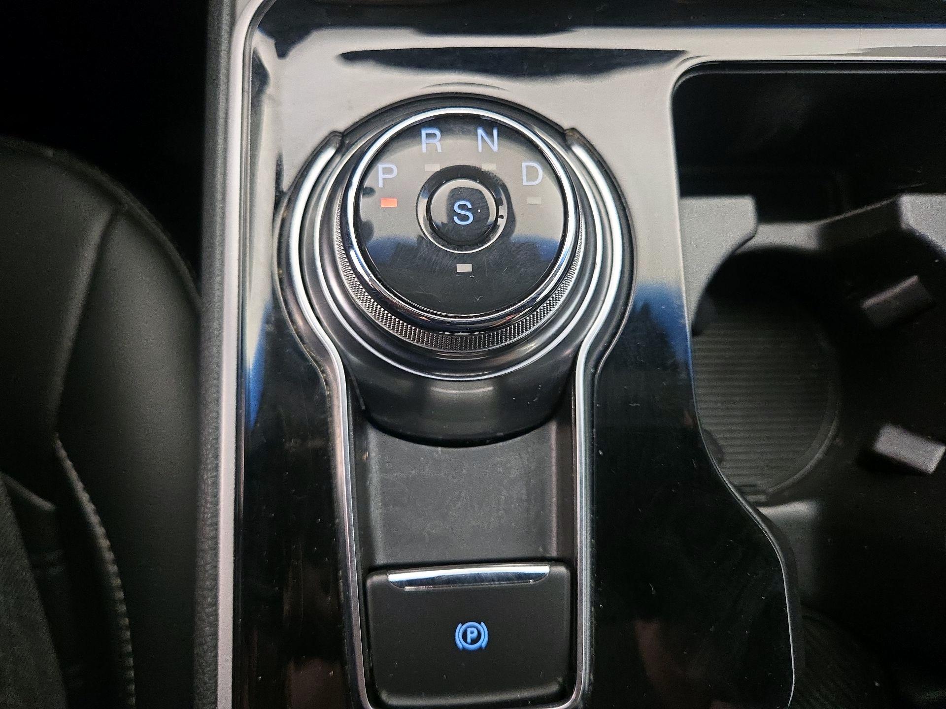 Thumbnail: 2020 Ford Edge - 18